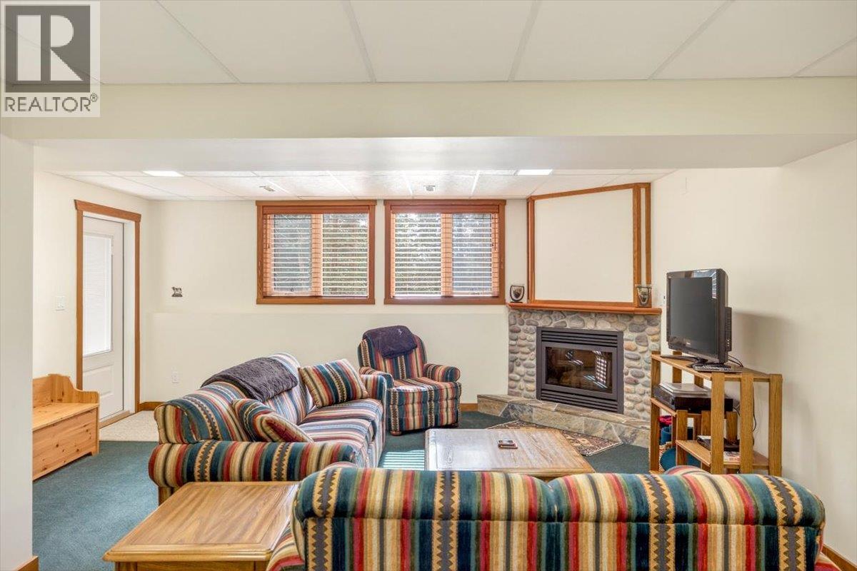 6 4576 Timberline Crescent, Fernie