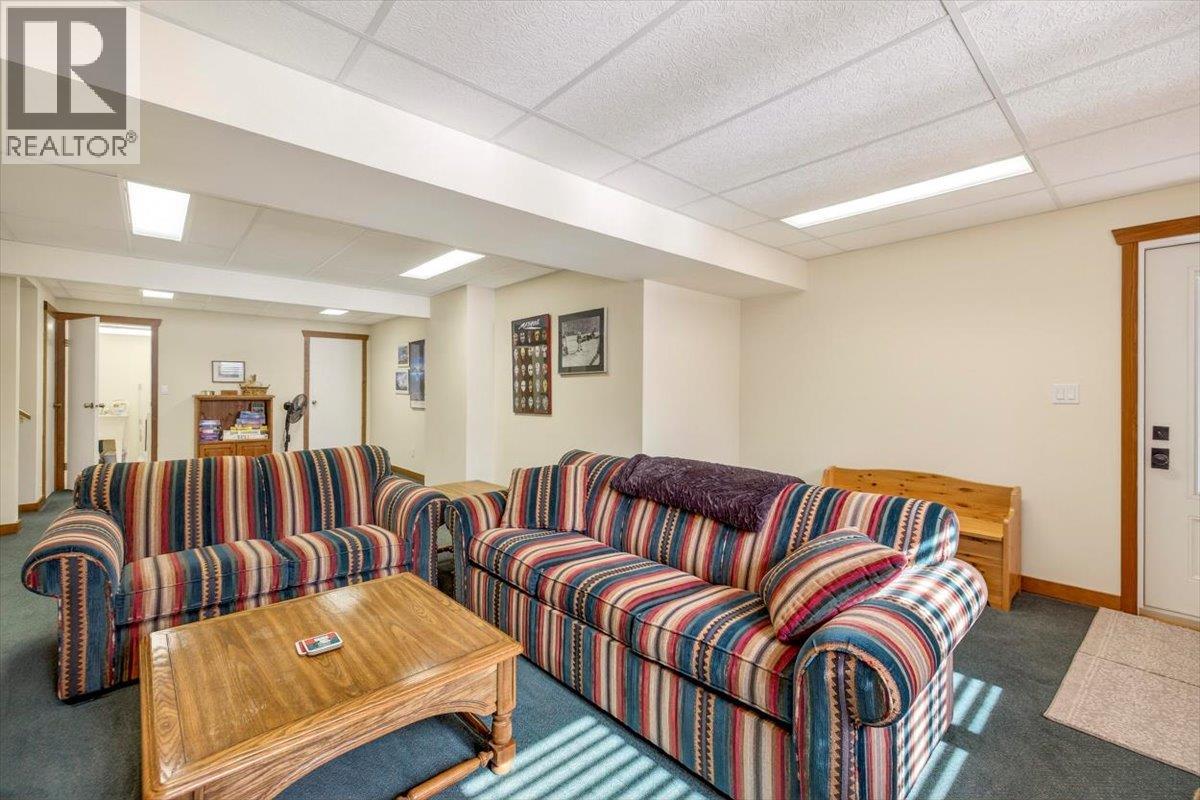 6 4576 Timberline Crescent, Fernie