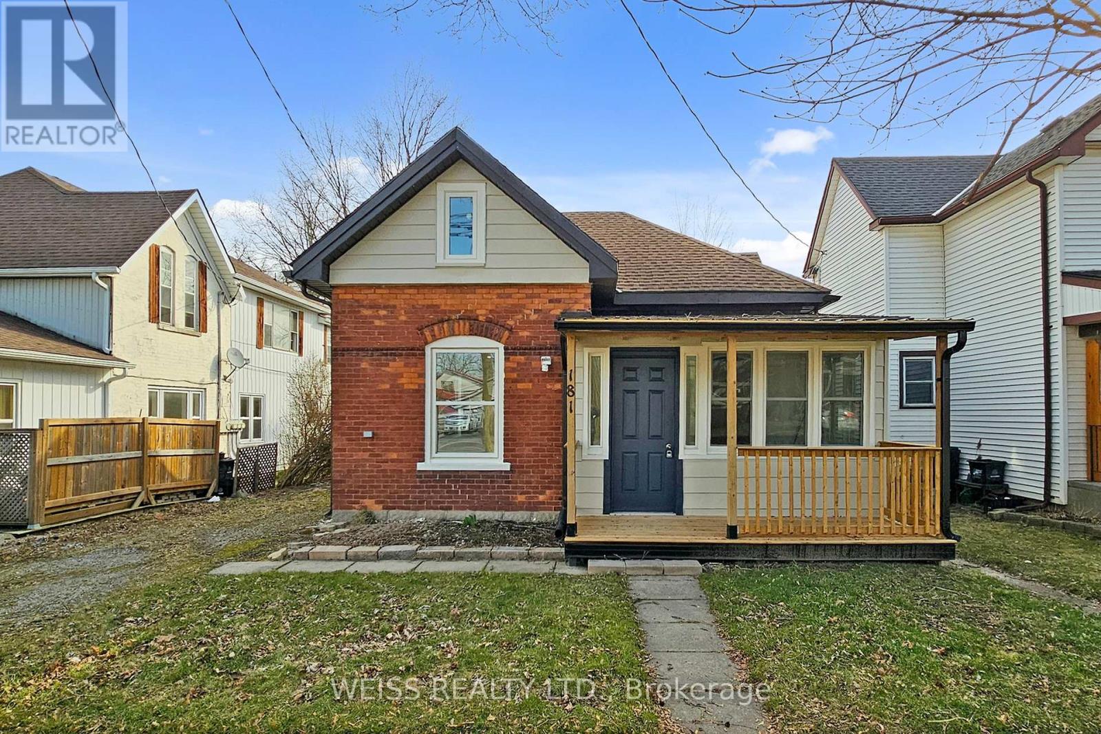 181 TALBOT STREET N - 1
