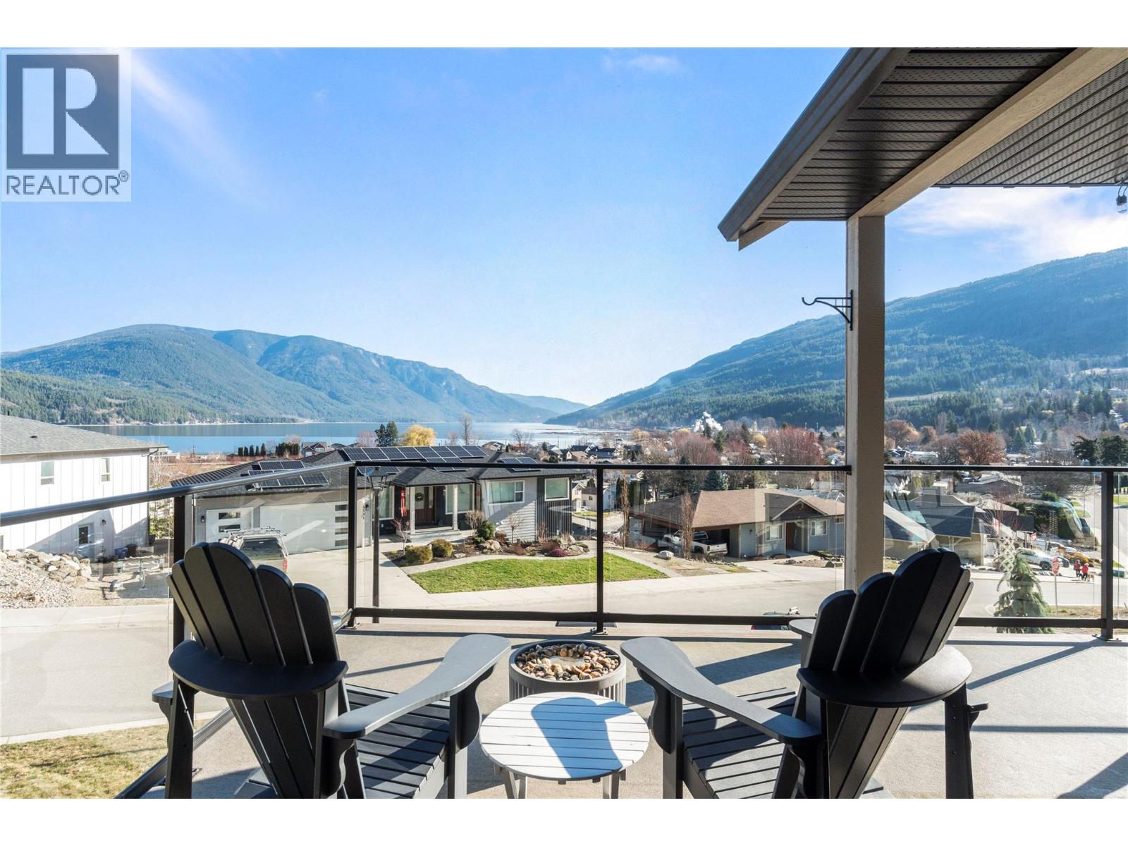  4590 71 Avenue, Salmon Arm