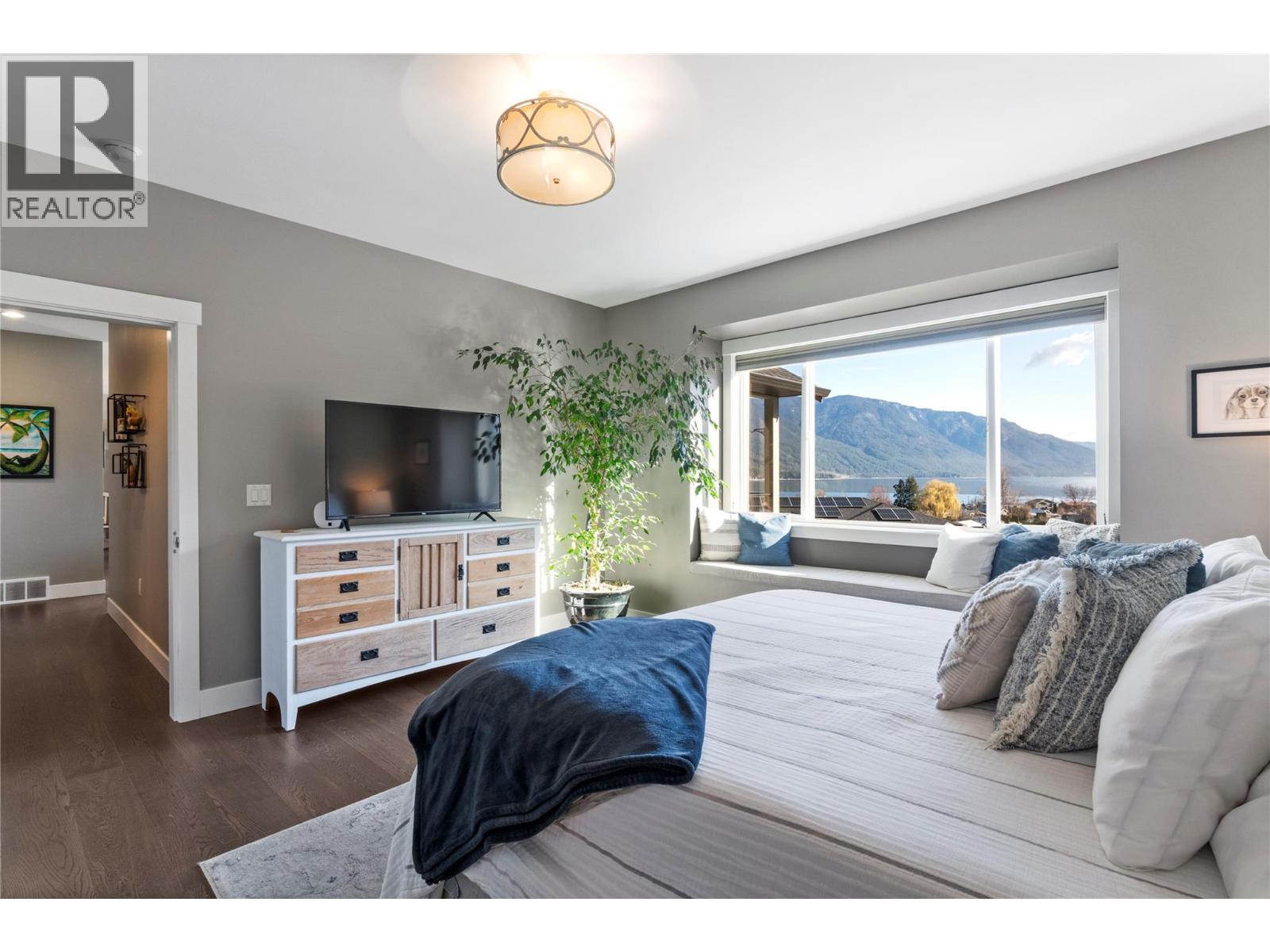  4590 71 Avenue, Salmon Arm