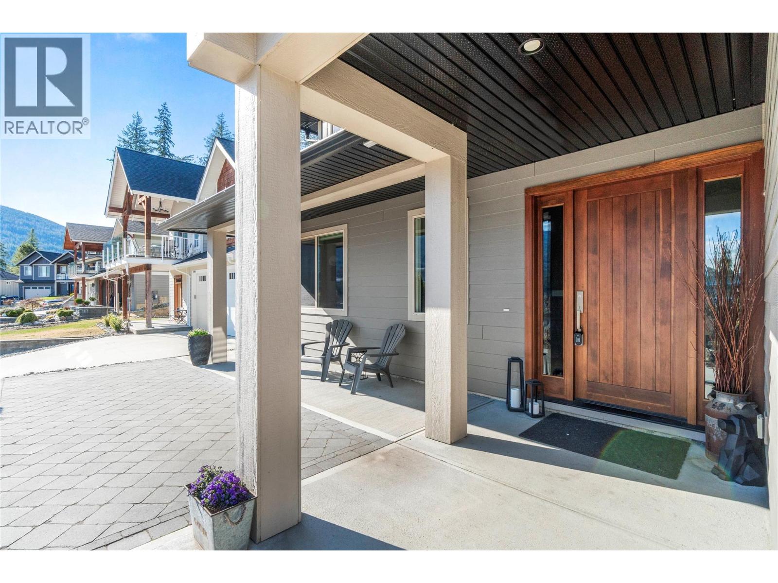  4590 71 Avenue, Salmon Arm