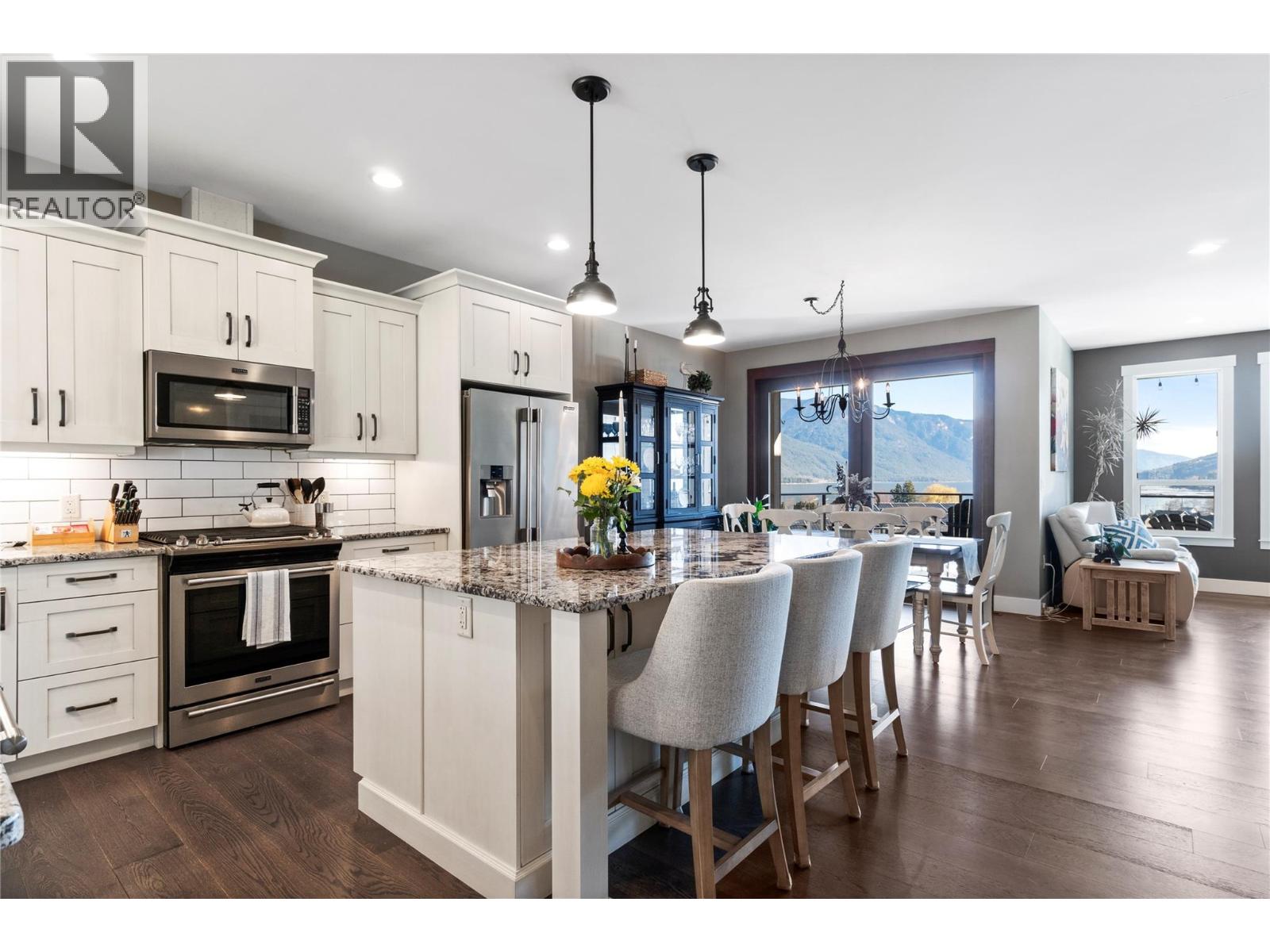  4590 71 Avenue, Salmon Arm