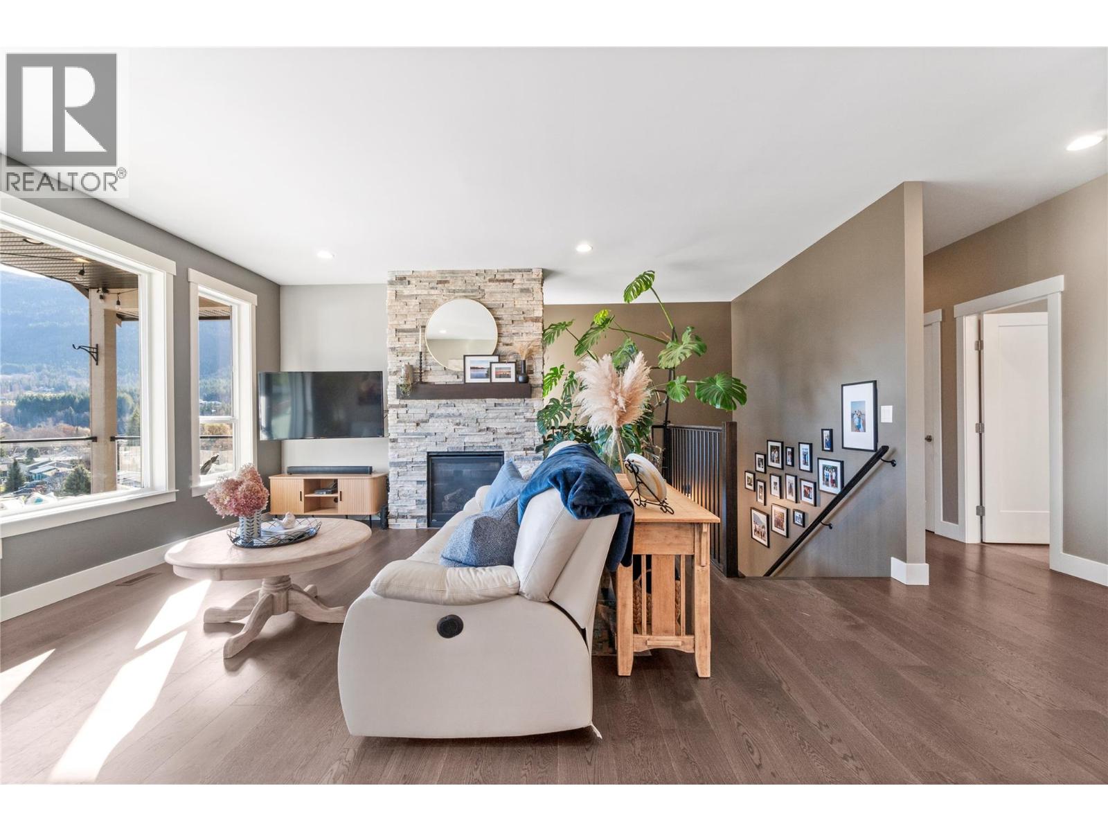  4590 71 Avenue, Salmon Arm