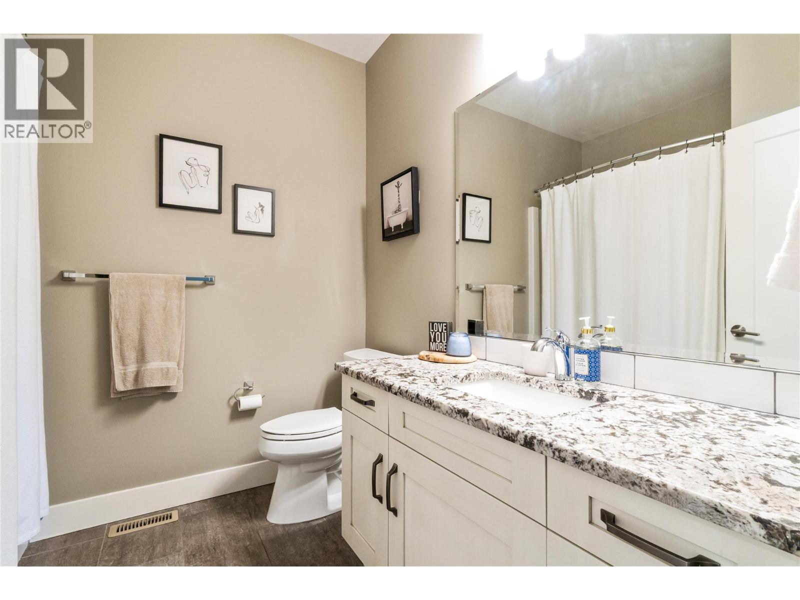  4590 71 Avenue, Salmon Arm