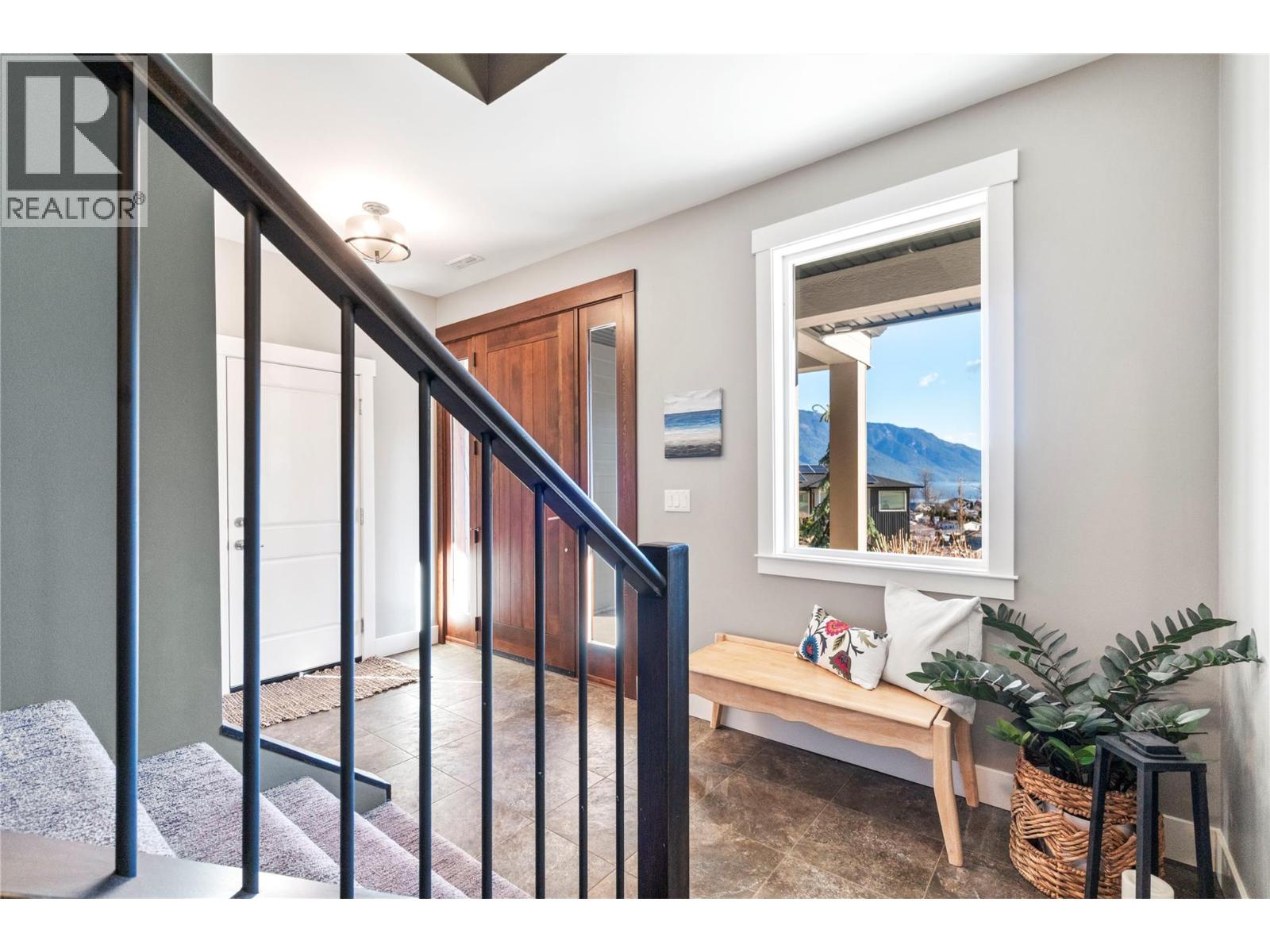  4590 71 Avenue, Salmon Arm