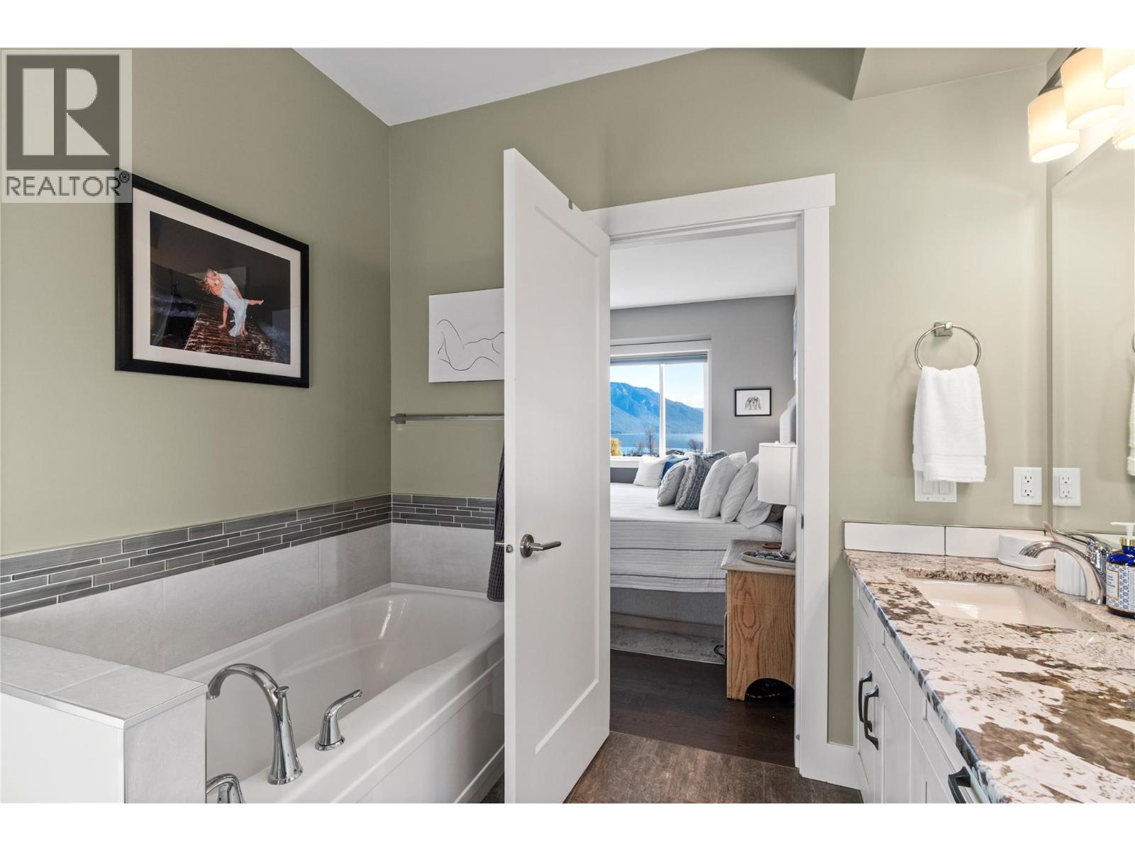  4590 71 Avenue, Salmon Arm