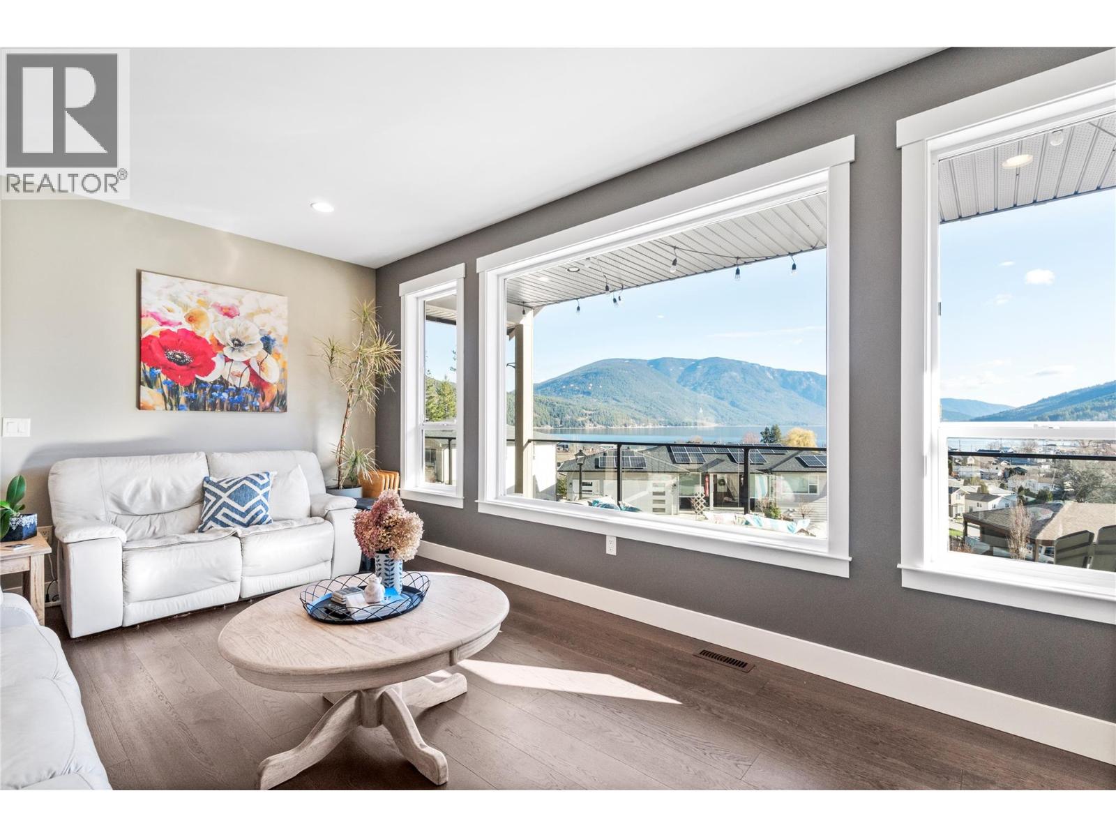  4590 71 Avenue, Salmon Arm