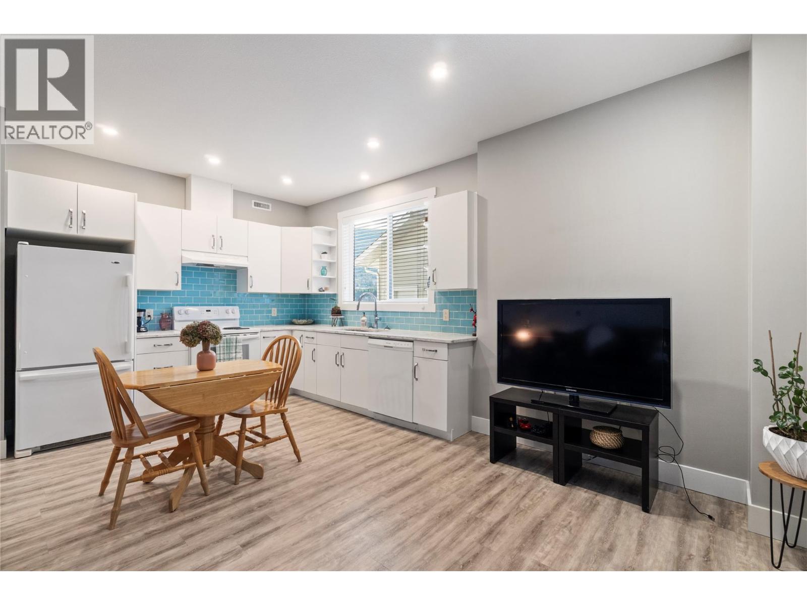  4590 71 Avenue, Salmon Arm