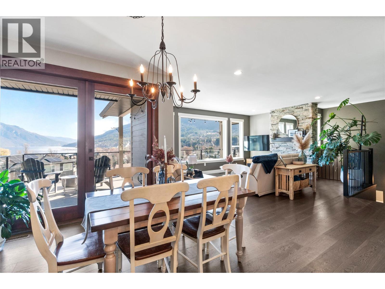  4590 71 Avenue, Salmon Arm