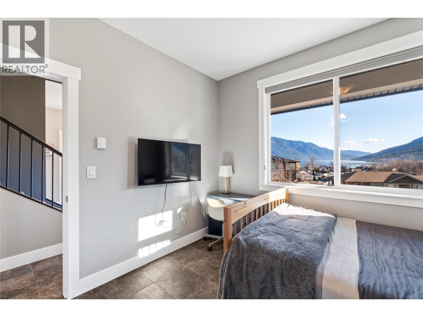  4590 71 Avenue, Salmon Arm