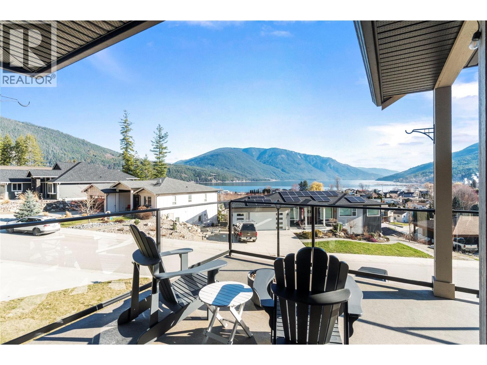  4590 71 Avenue, Salmon Arm