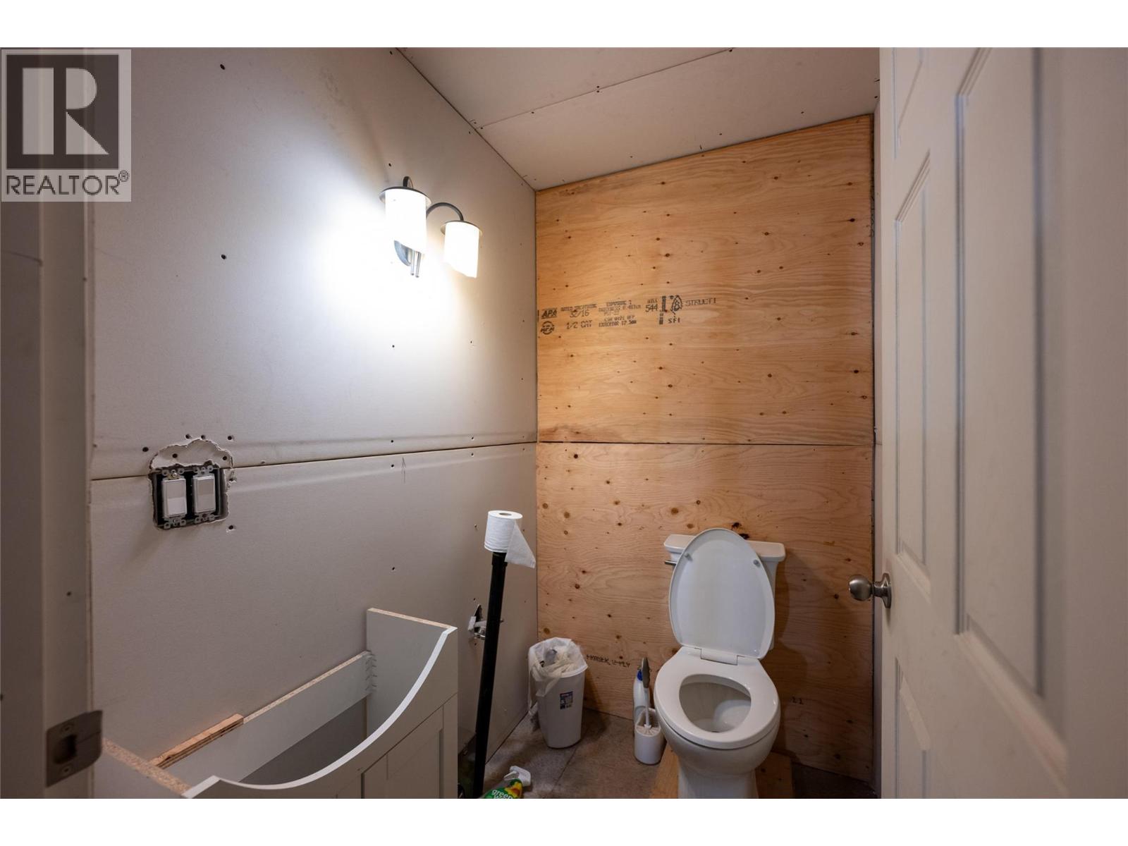 1546 Blind Bay Road, Blind Bay