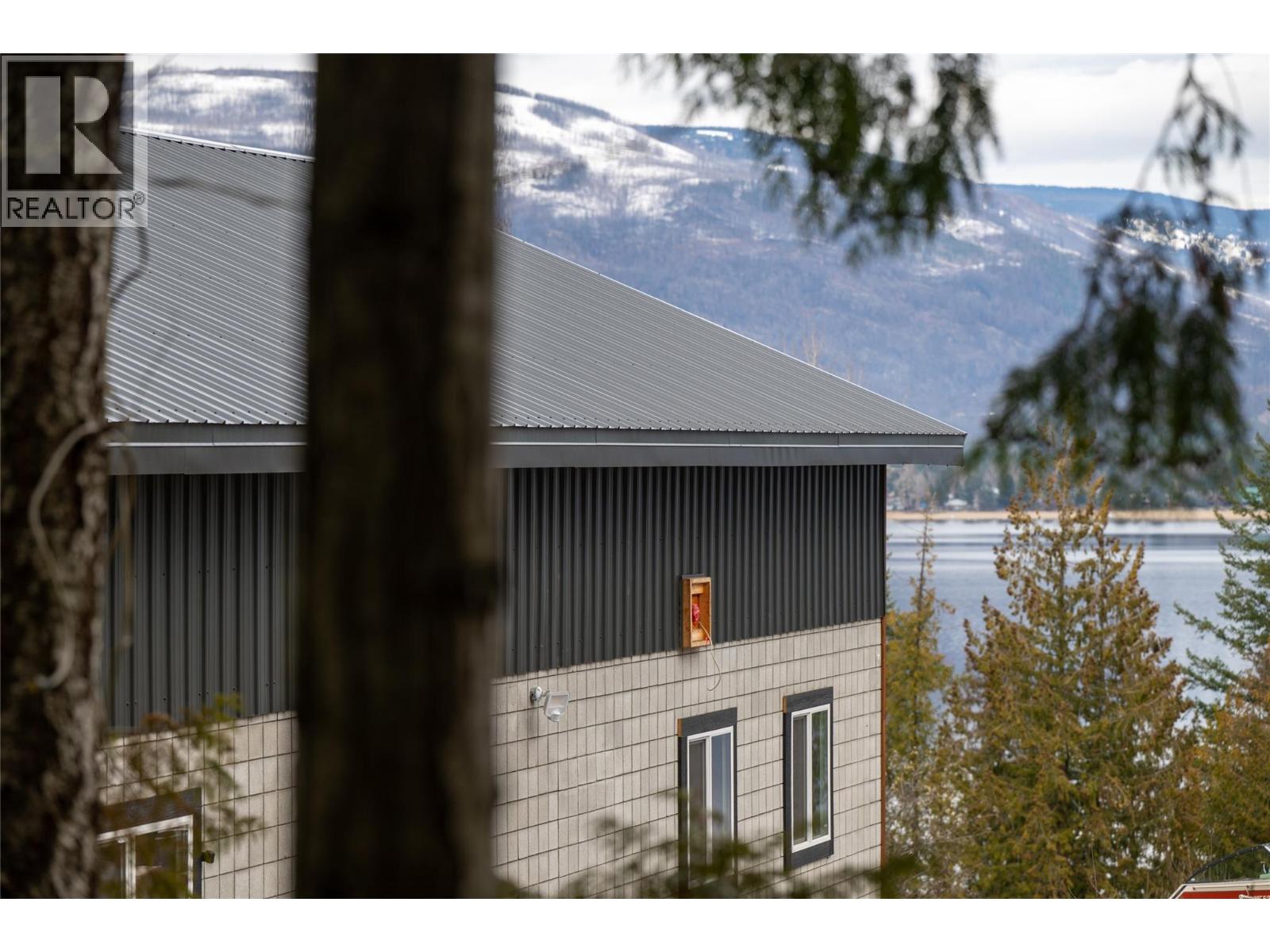 1546 Blind Bay Road, Blind Bay