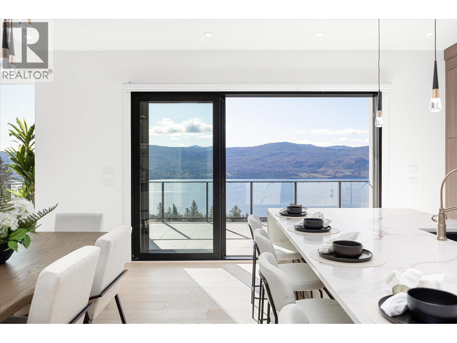  1343 Vineyard Drive, West Kelowna