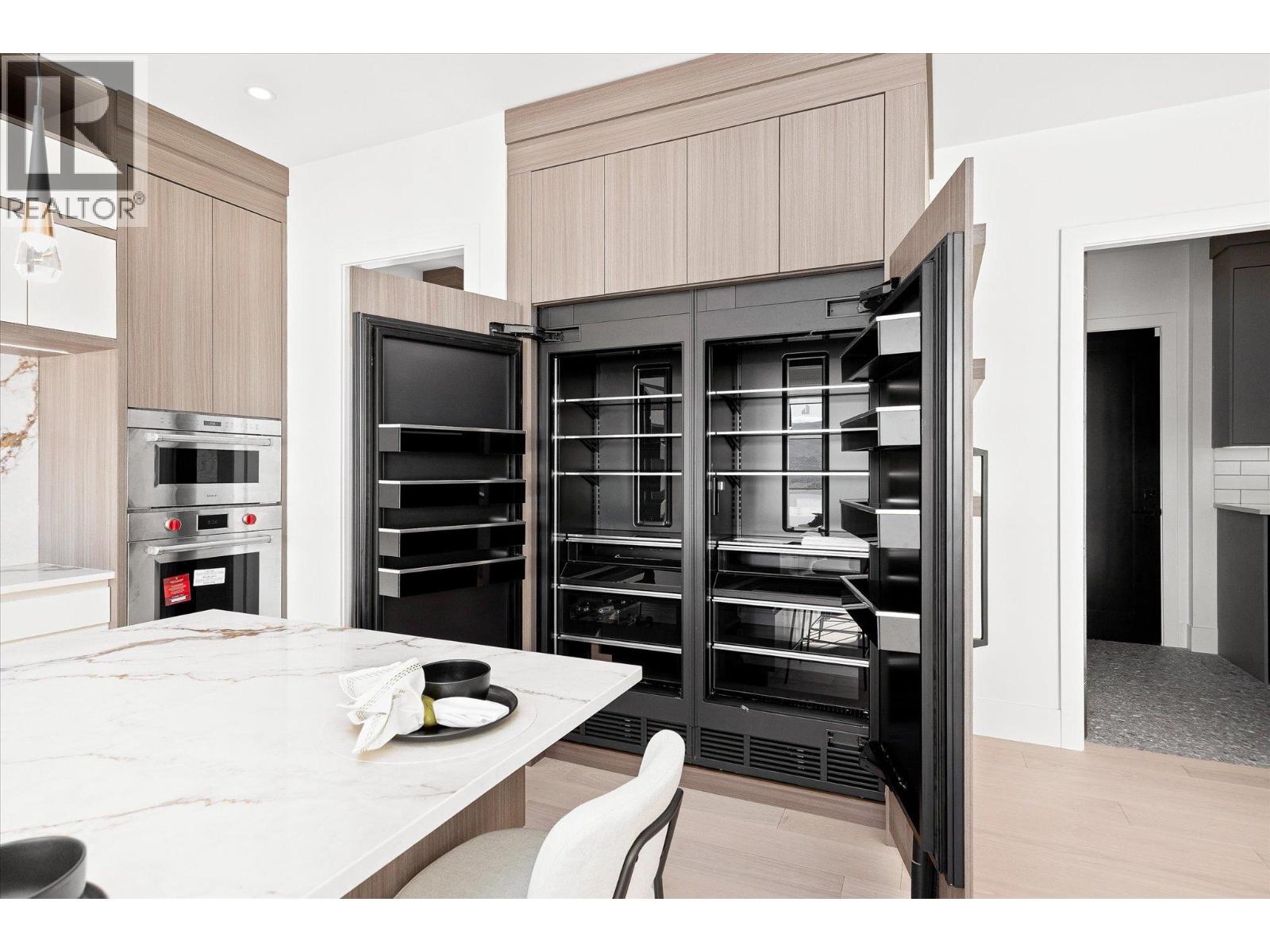  1343 Vineyard Drive, West Kelowna