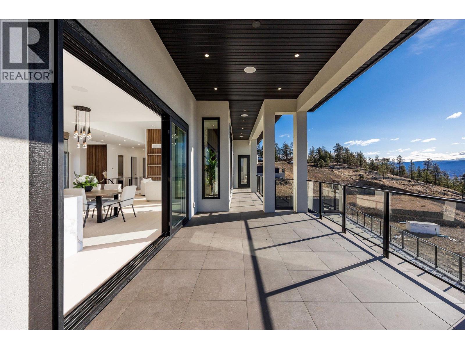  1343 Vineyard Drive, West Kelowna