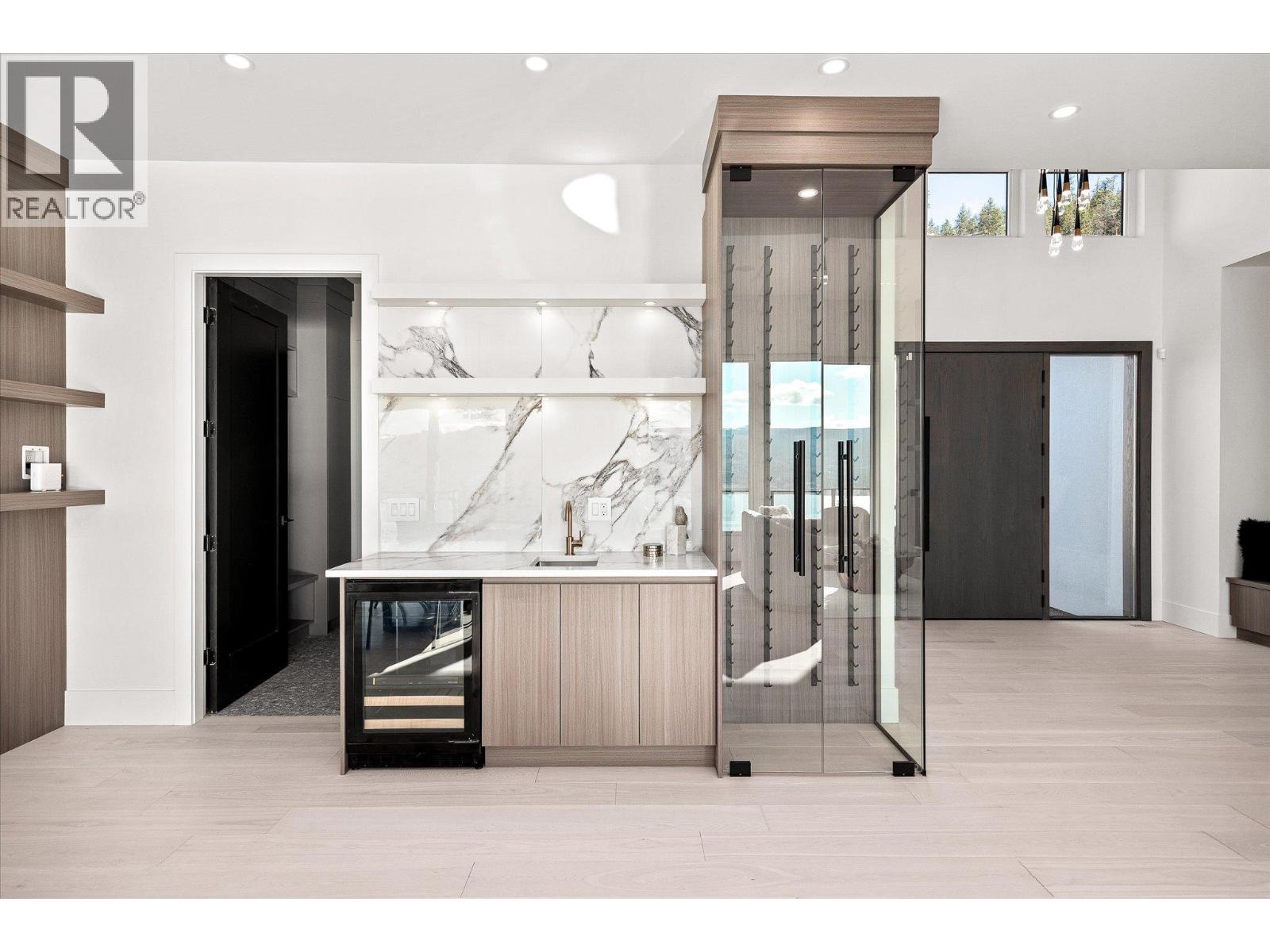  1343 Vineyard Drive, West Kelowna