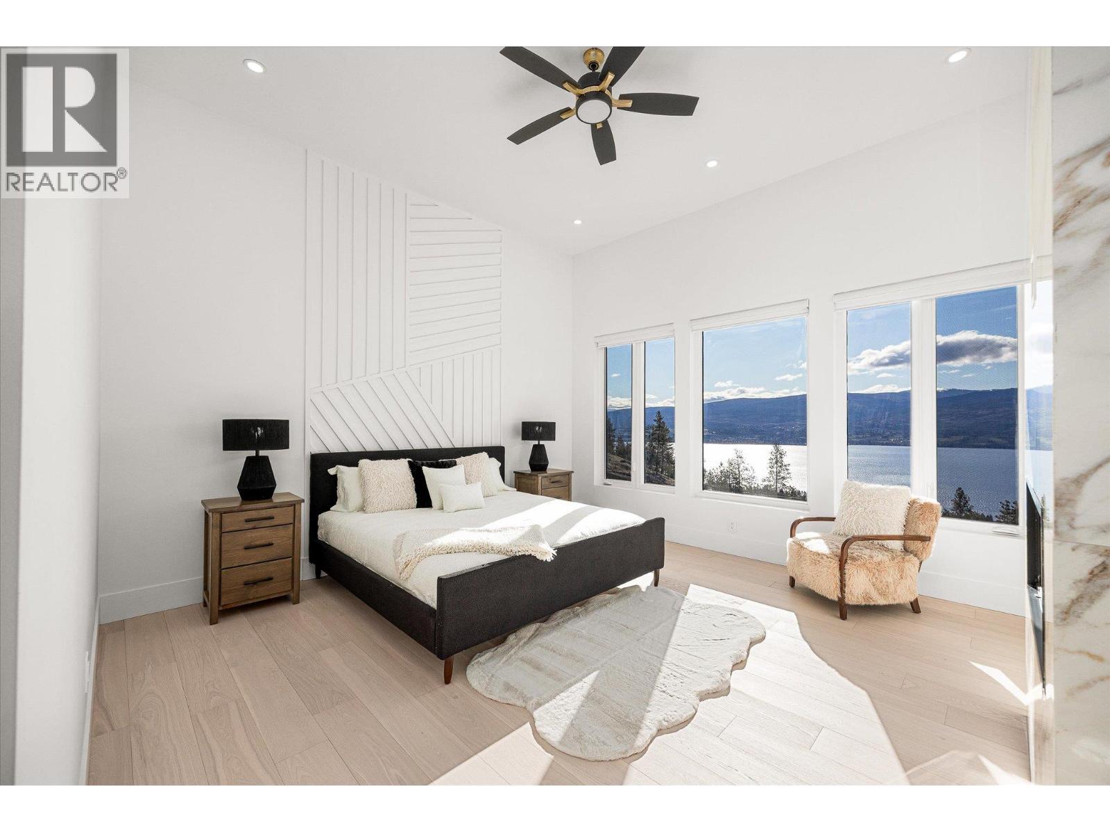  1343 Vineyard Drive, West Kelowna