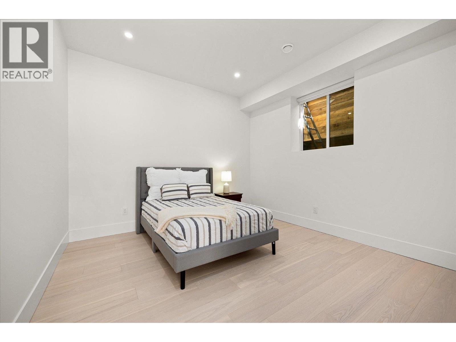  1343 Vineyard Drive, West Kelowna