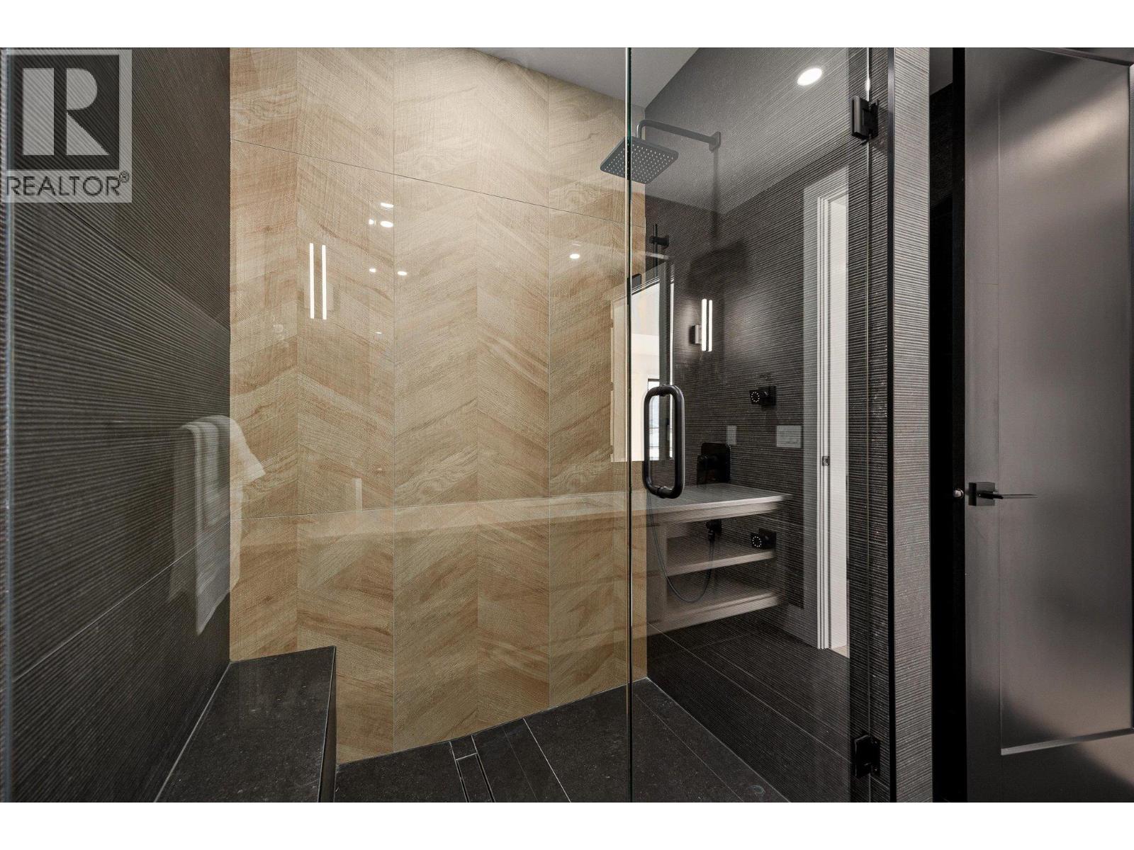  1343 Vineyard Drive, West Kelowna