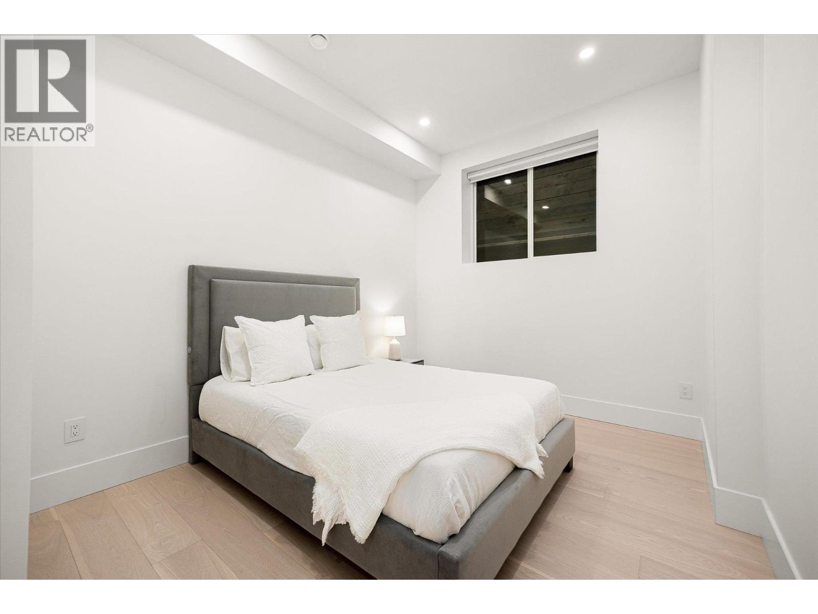  1343 Vineyard Drive, West Kelowna