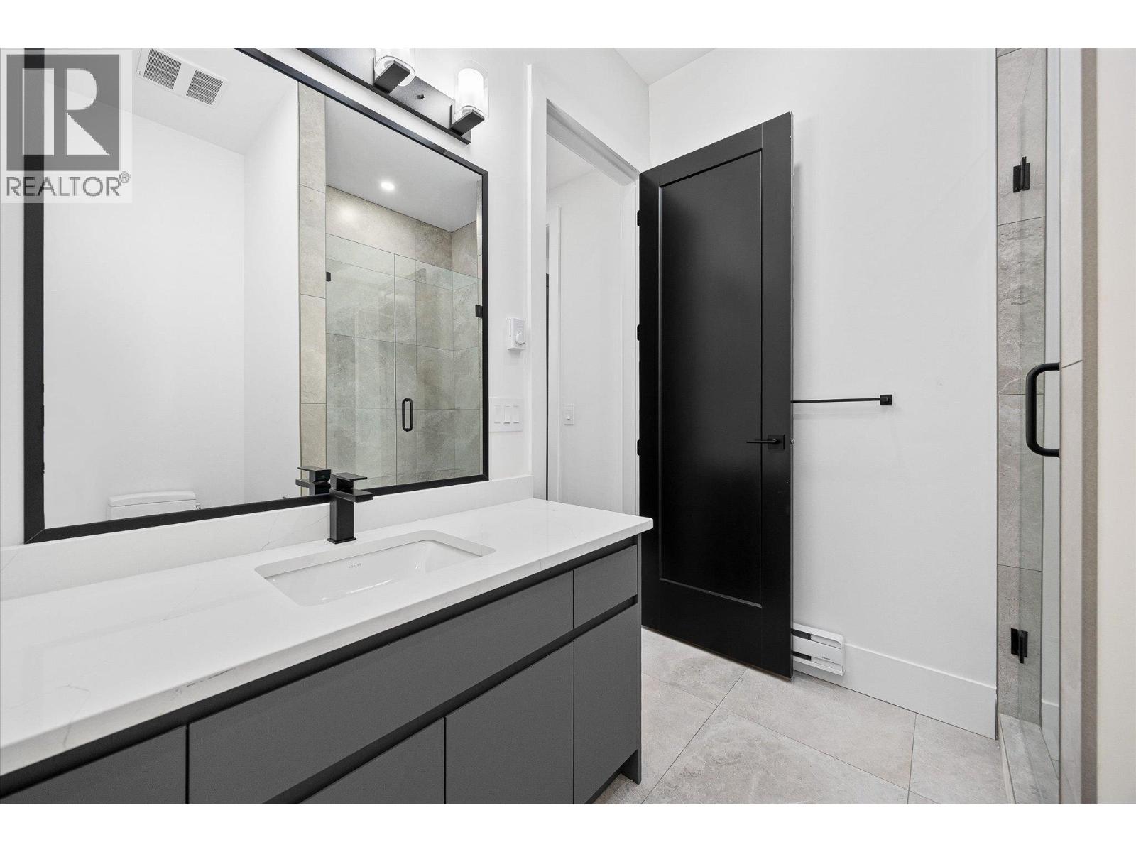  1343 Vineyard Drive, West Kelowna