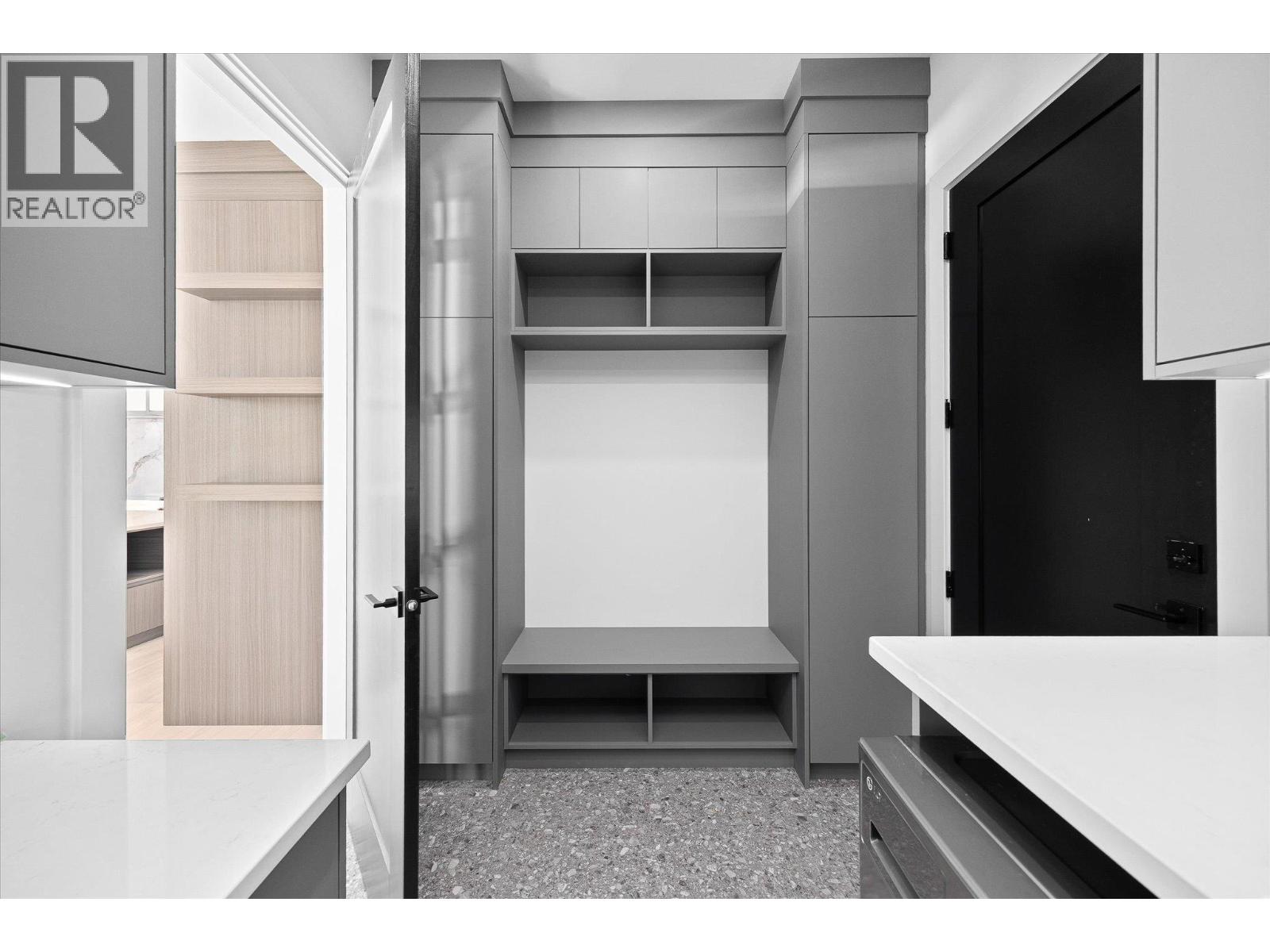  1343 Vineyard Drive, West Kelowna