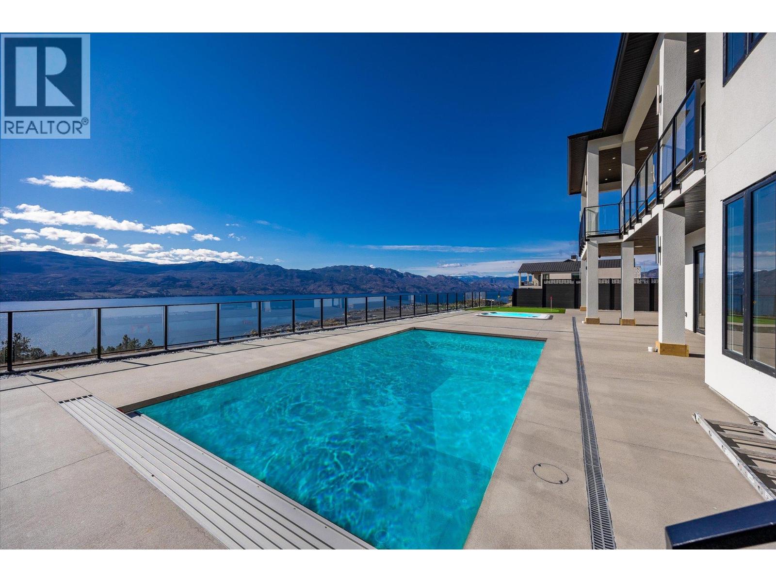  1343 Vineyard Drive, West Kelowna