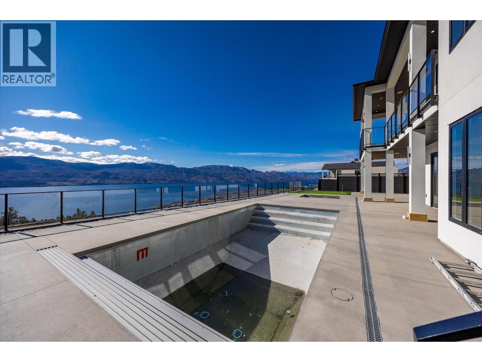  1343 Vineyard Drive, West Kelowna