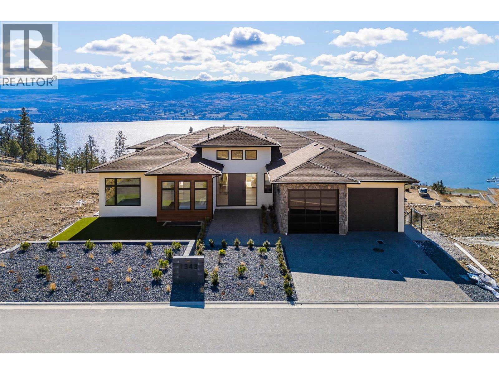  1343 Vineyard Drive, West Kelowna