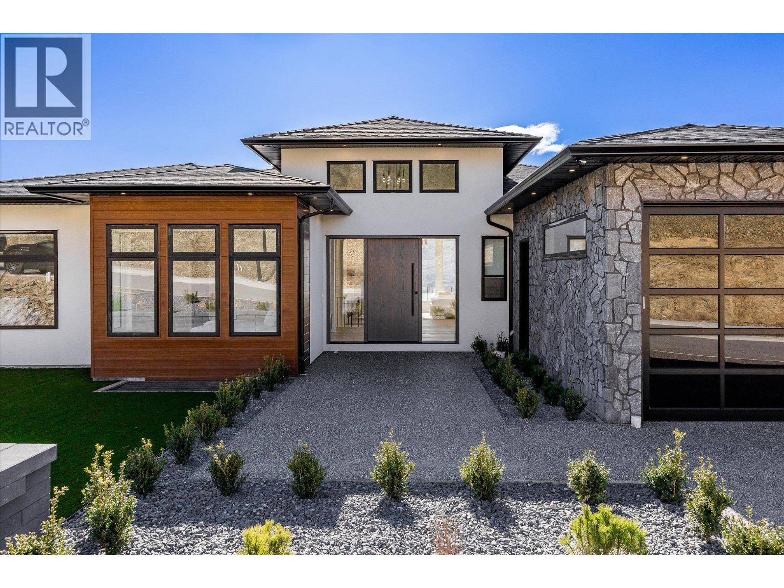  1343 Vineyard Drive, West Kelowna