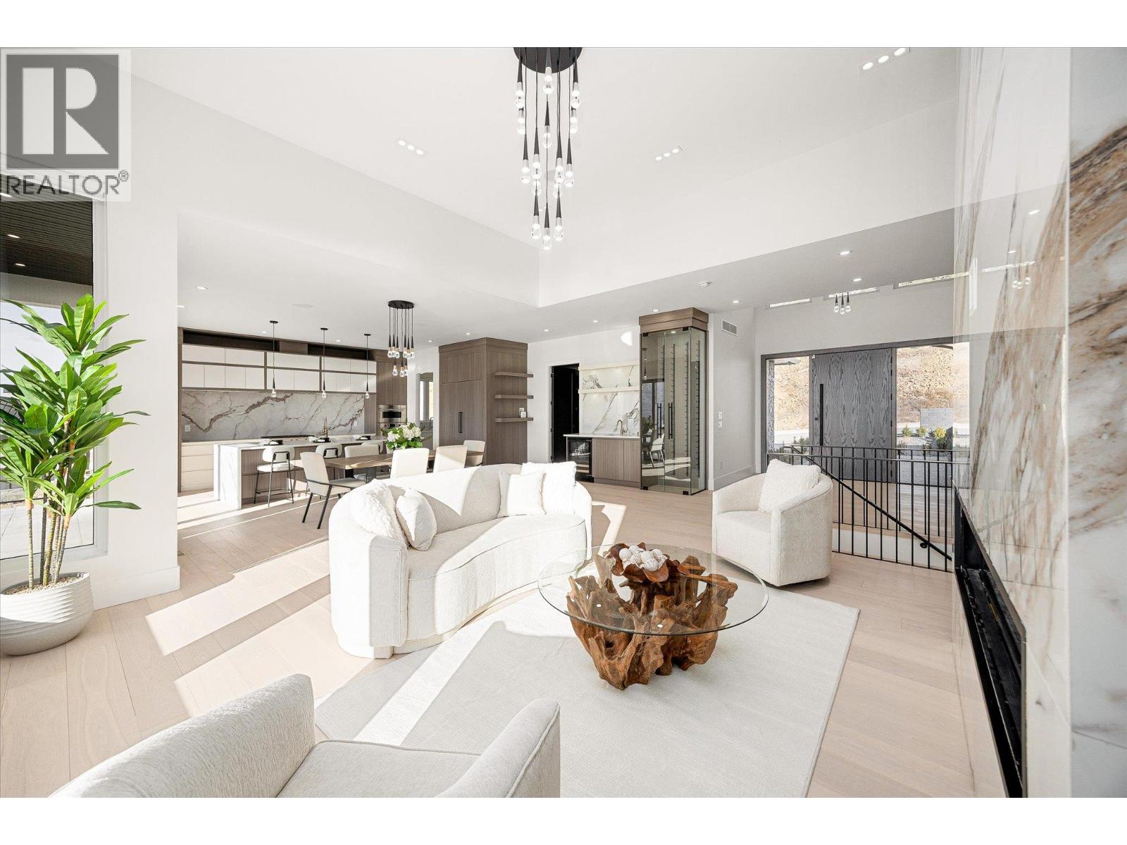  1343 Vineyard Drive, West Kelowna