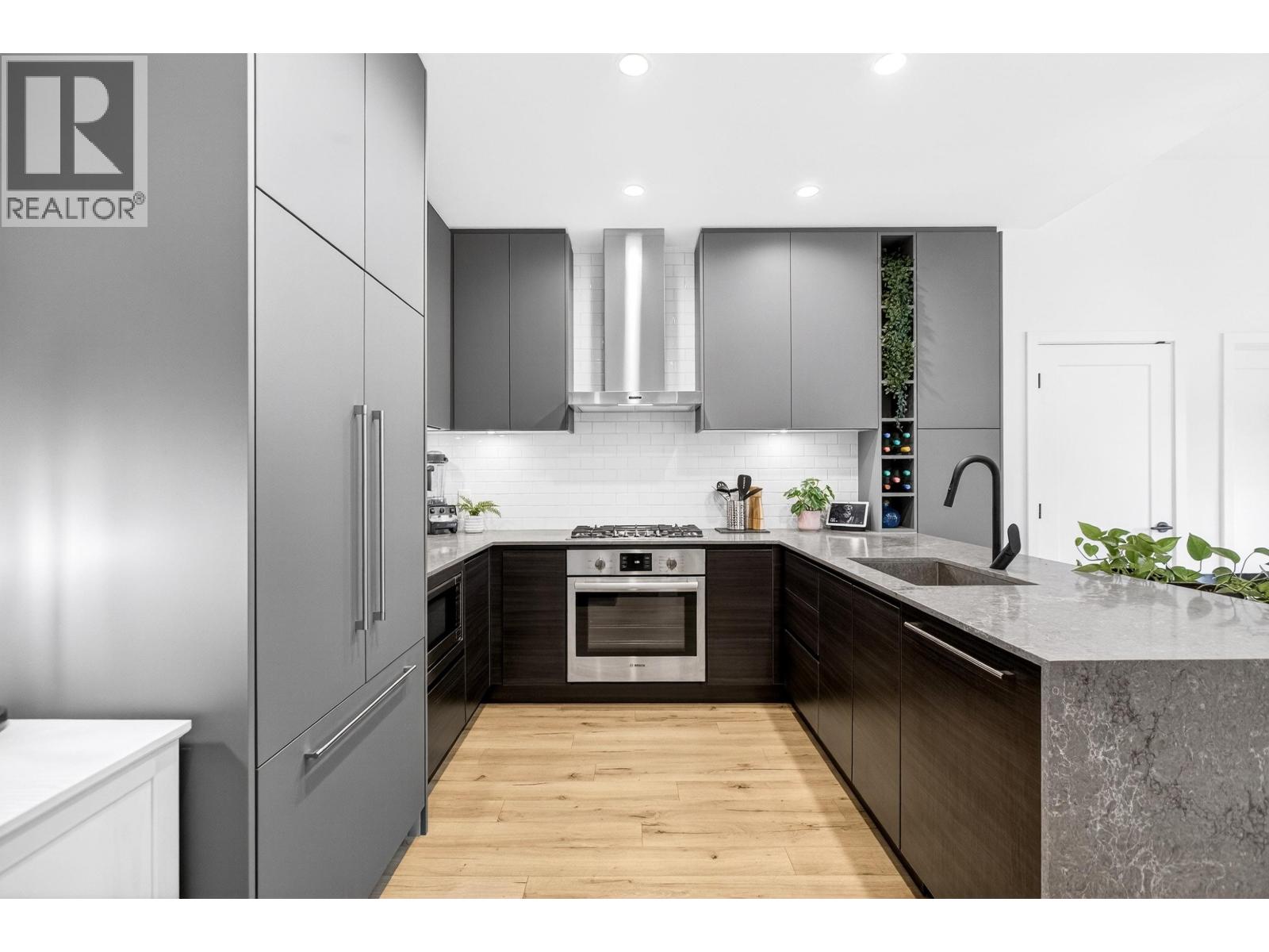 610 55 KLAHANIE DRIVE, Port Moody