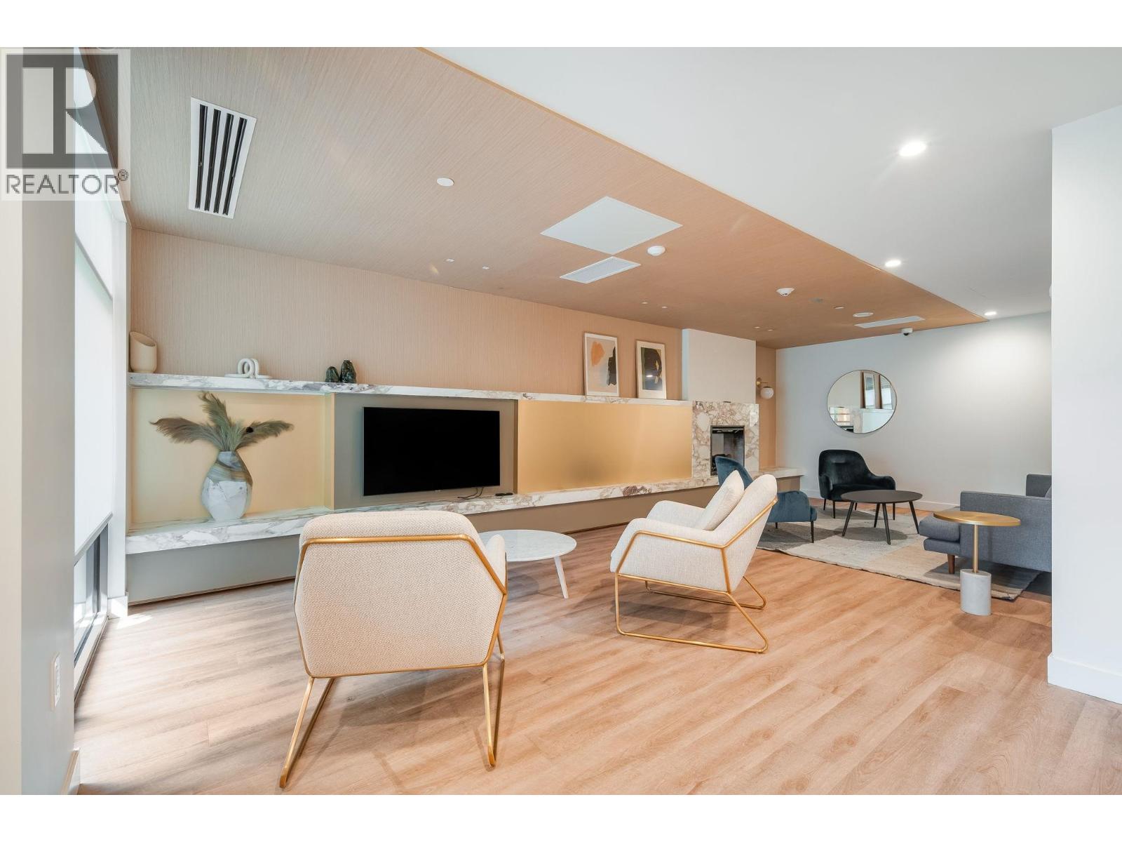 508 721 ANSKAR COURT, Coquitlam