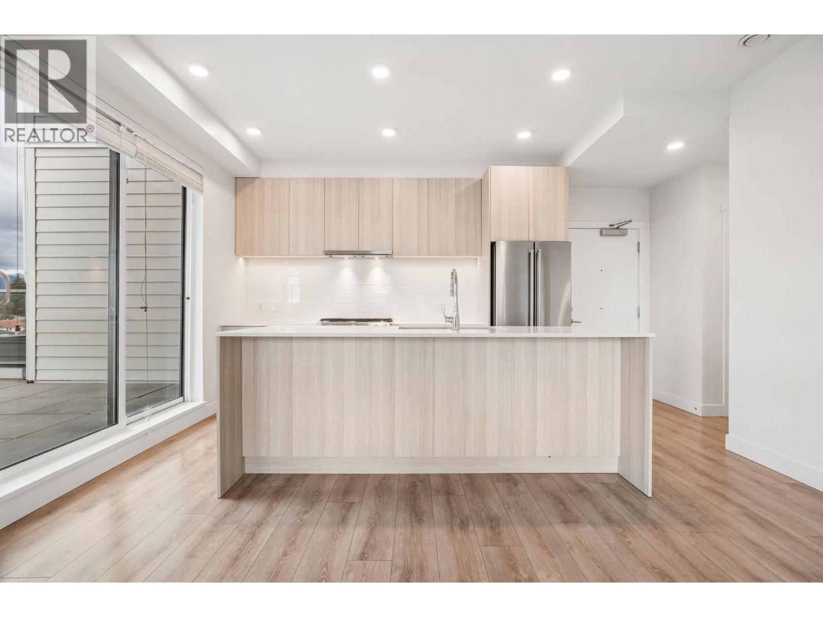 508 721 ANSKAR COURT, Coquitlam