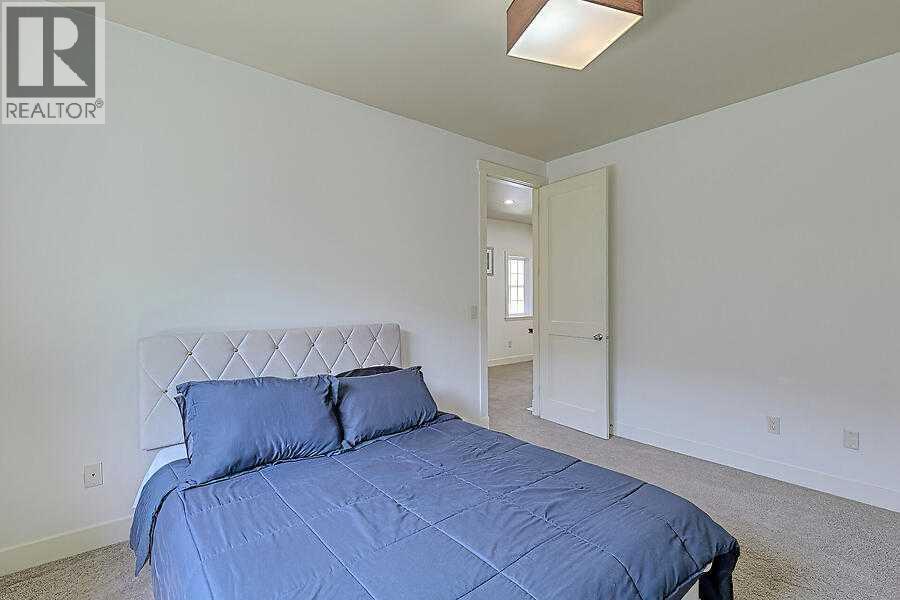 Single Family House for Sale in  Rockcliff Point NW Rocky Ridge Calgary 