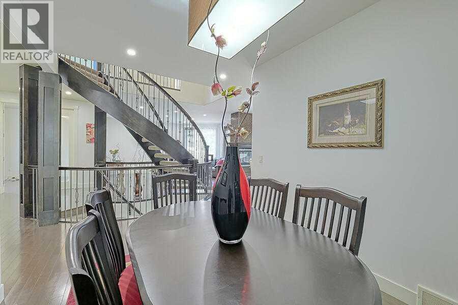 Single Family House for Sale in  Rockcliff Point NW Rocky Ridge Calgary 