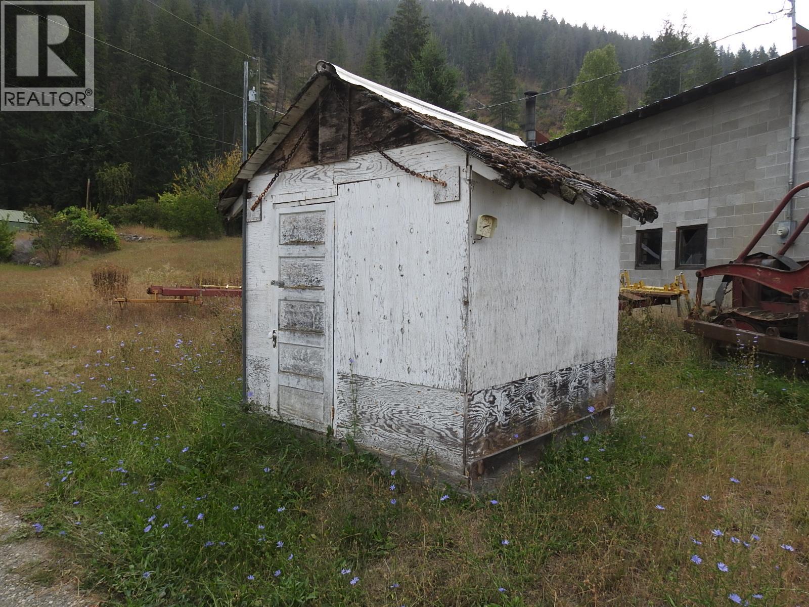 4596 Back Enderby Road - 60