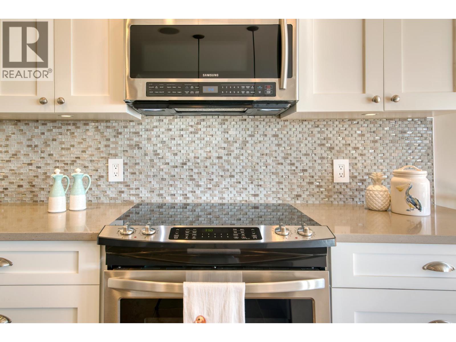 6369 JASPER ROAD, Sechelt