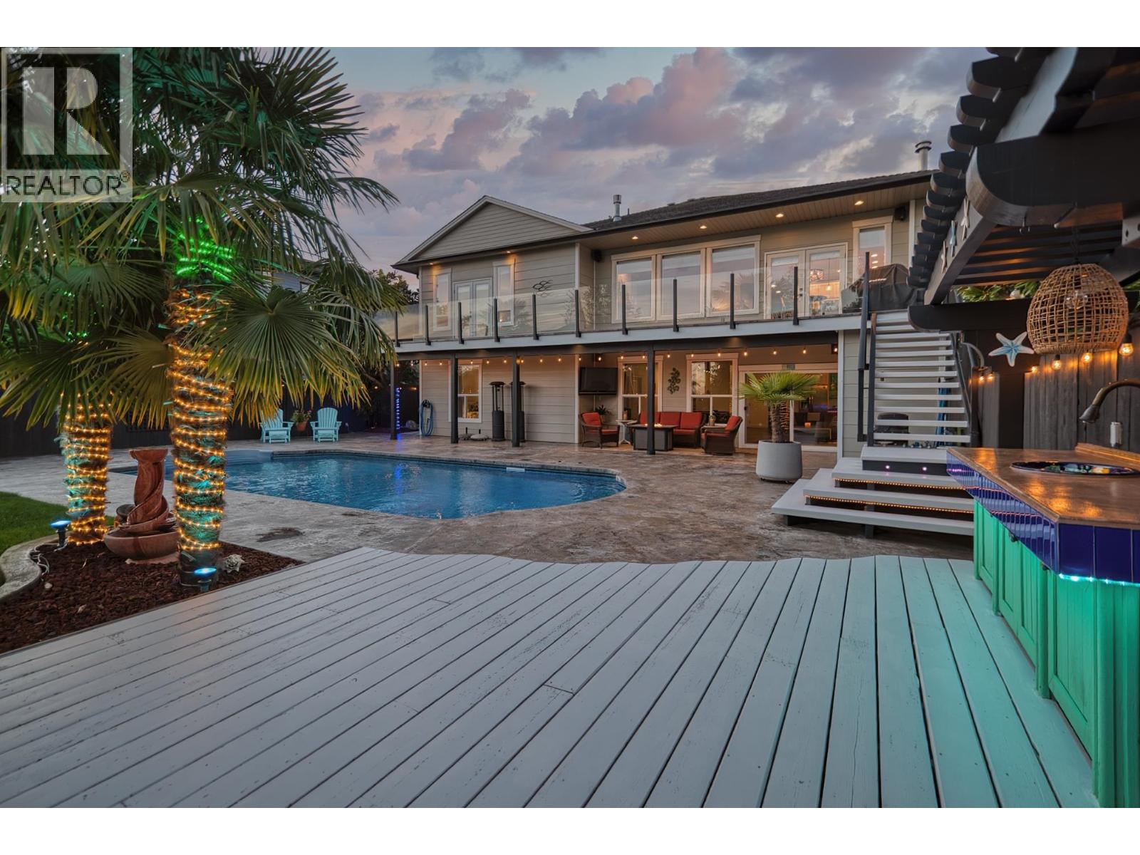 6369 JASPER ROAD, Sechelt