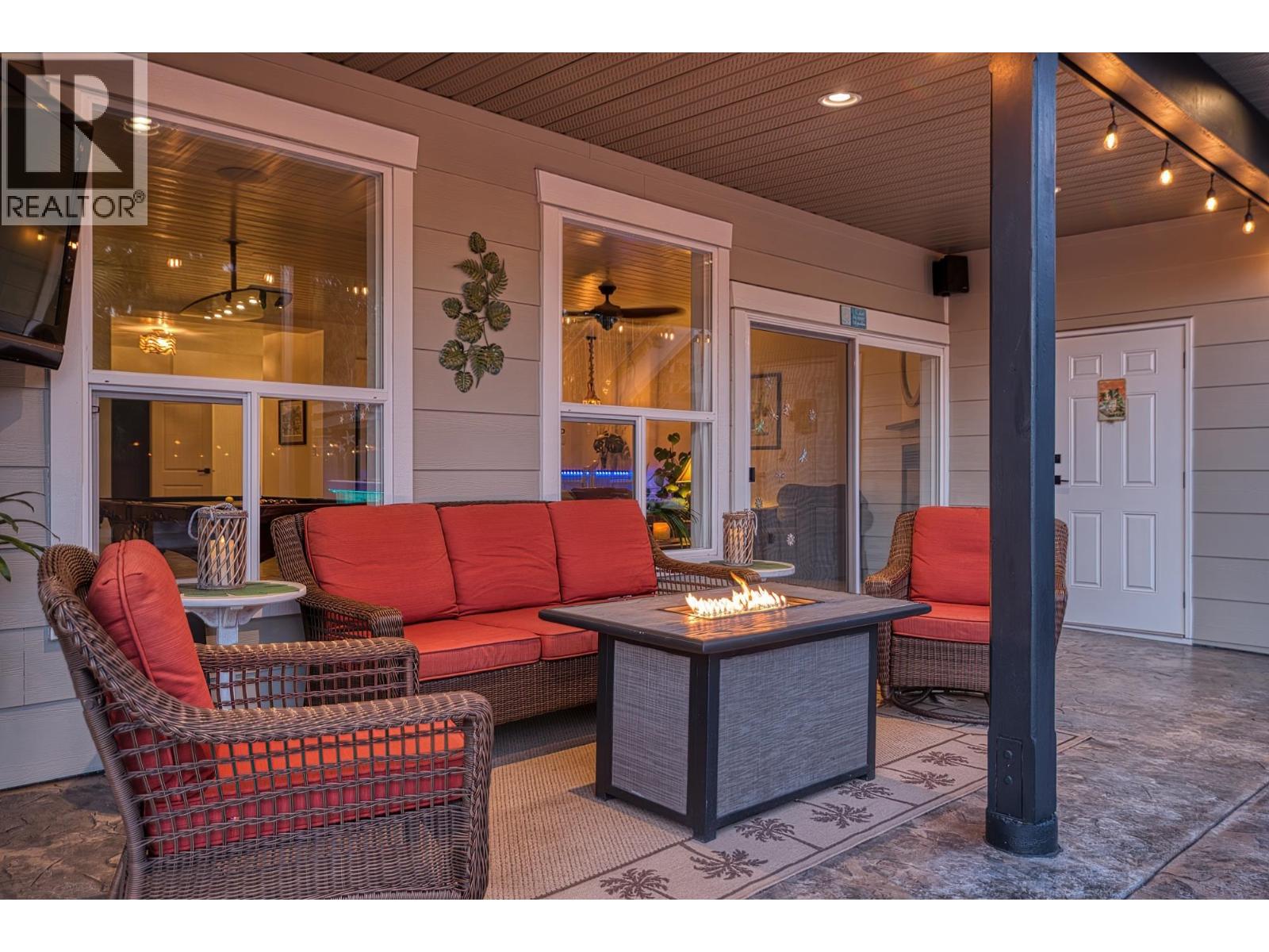 6369 JASPER ROAD, Sechelt