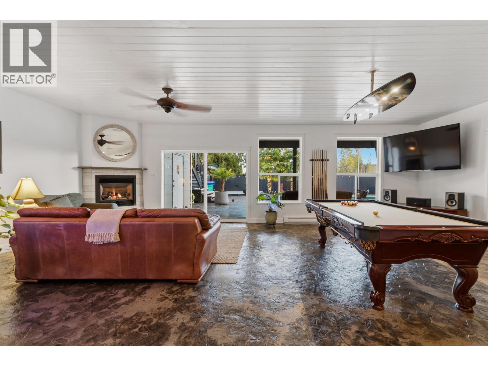 6369 JASPER ROAD, Sechelt