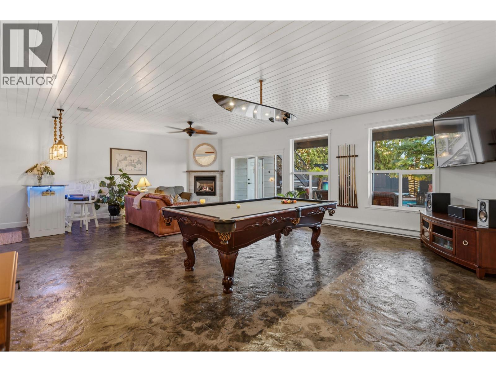 6369 JASPER ROAD, Sechelt