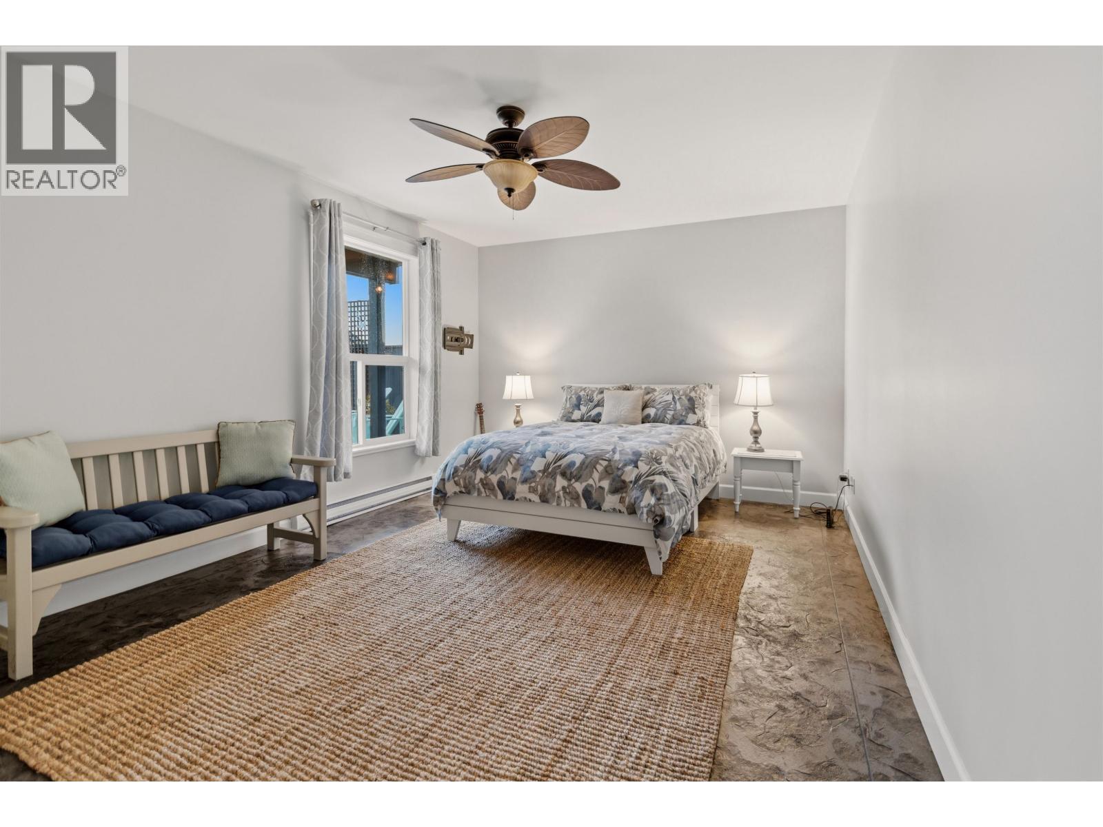 6369 JASPER ROAD, Sechelt