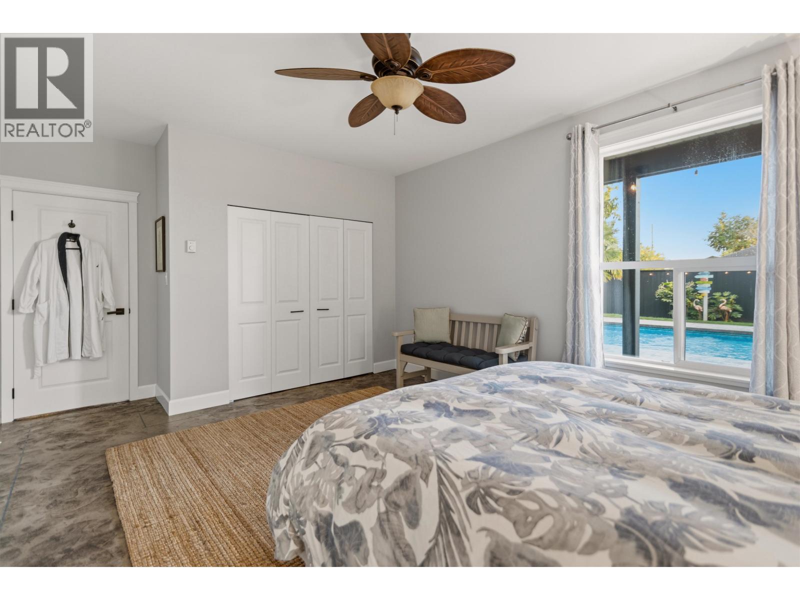 6369 JASPER ROAD, Sechelt