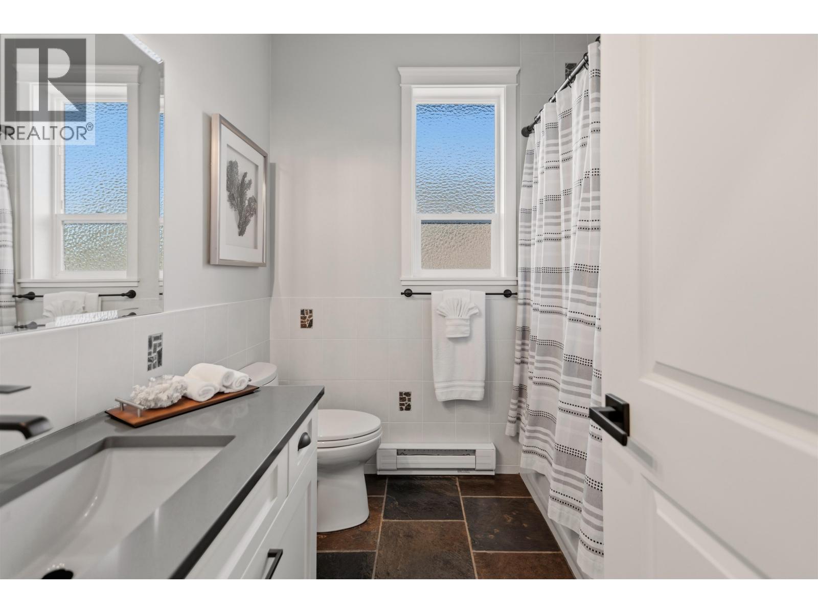 6369 JASPER ROAD, Sechelt