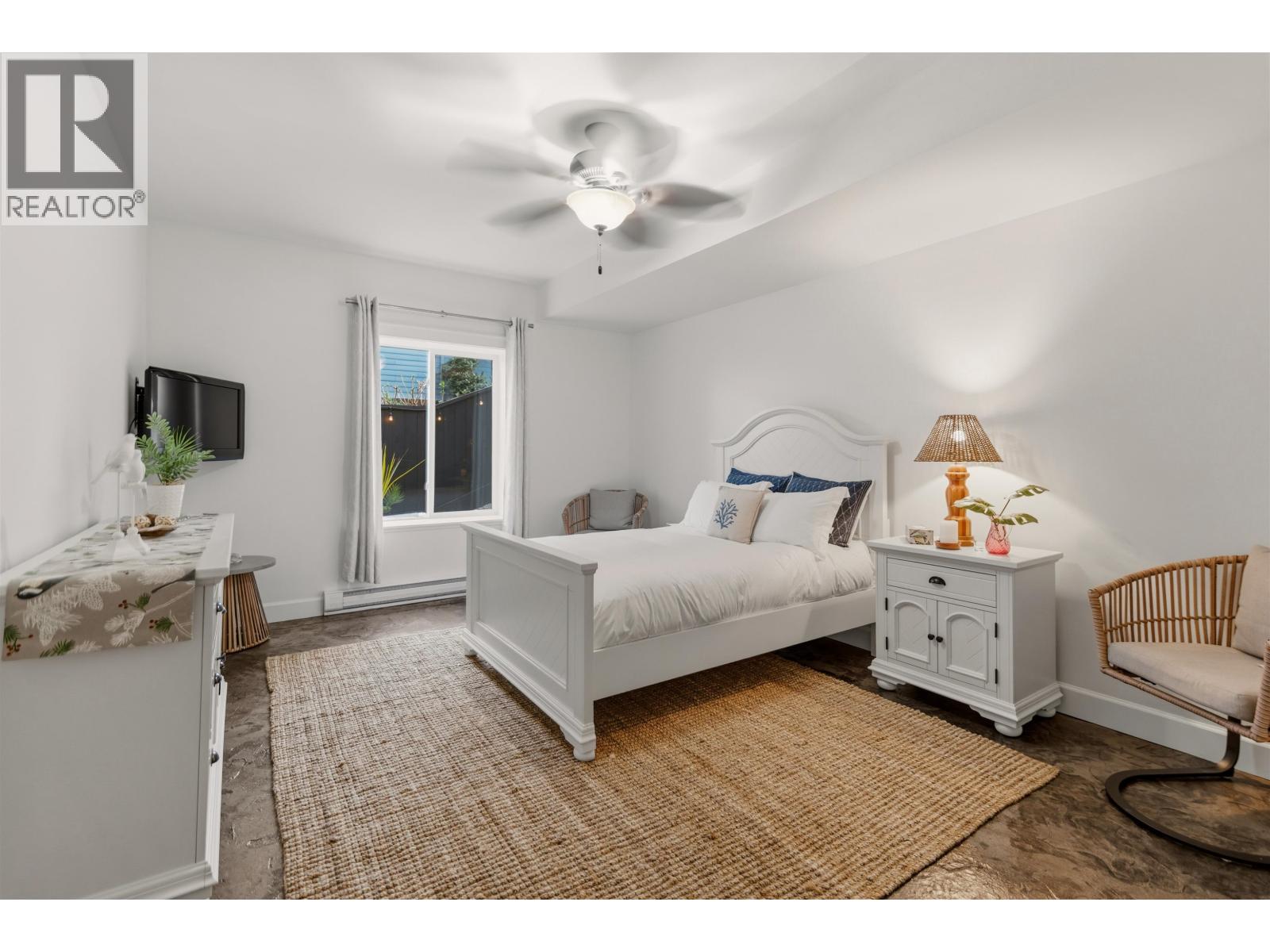 6369 JASPER ROAD, Sechelt