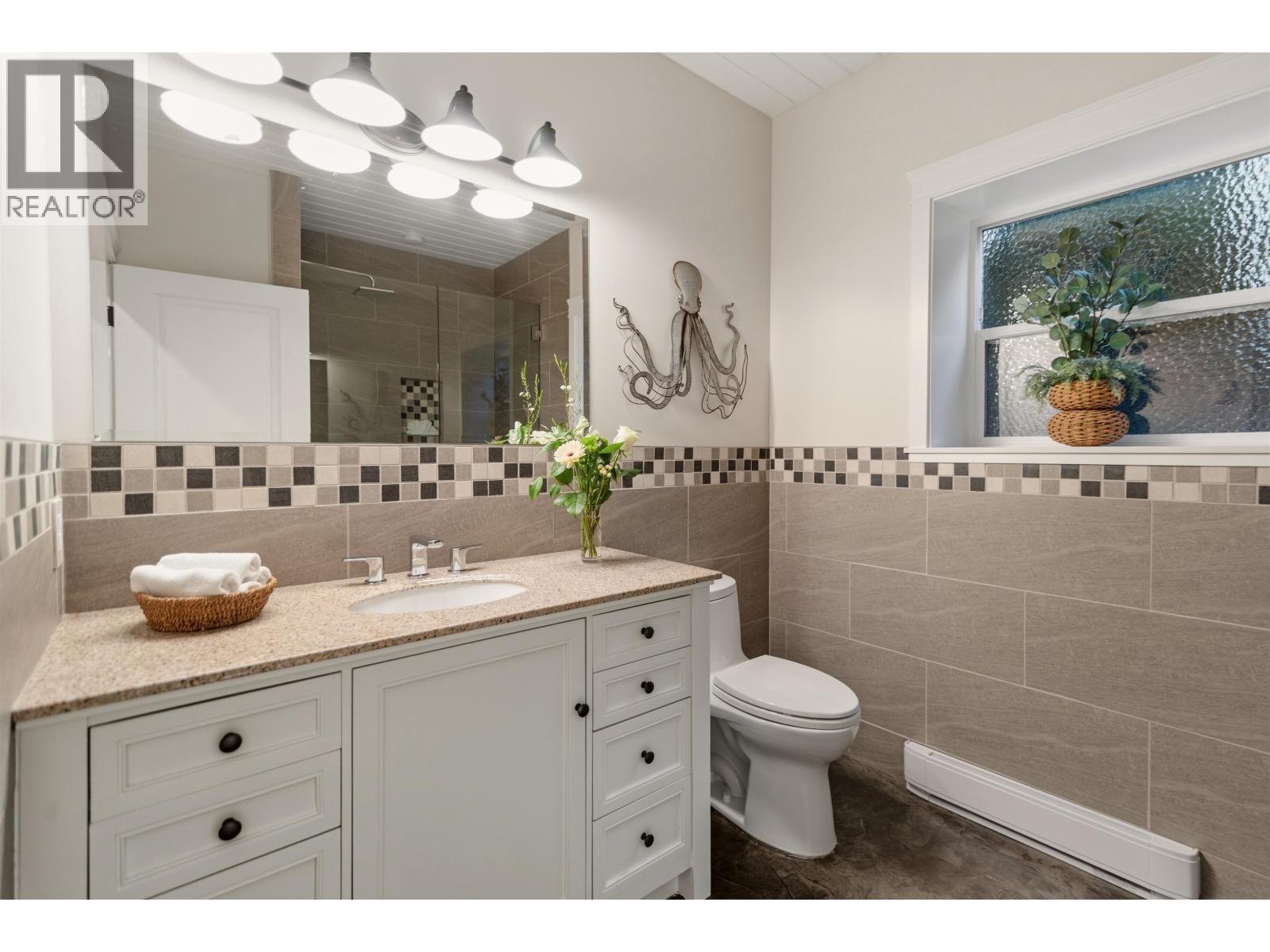 6369 JASPER ROAD, Sechelt