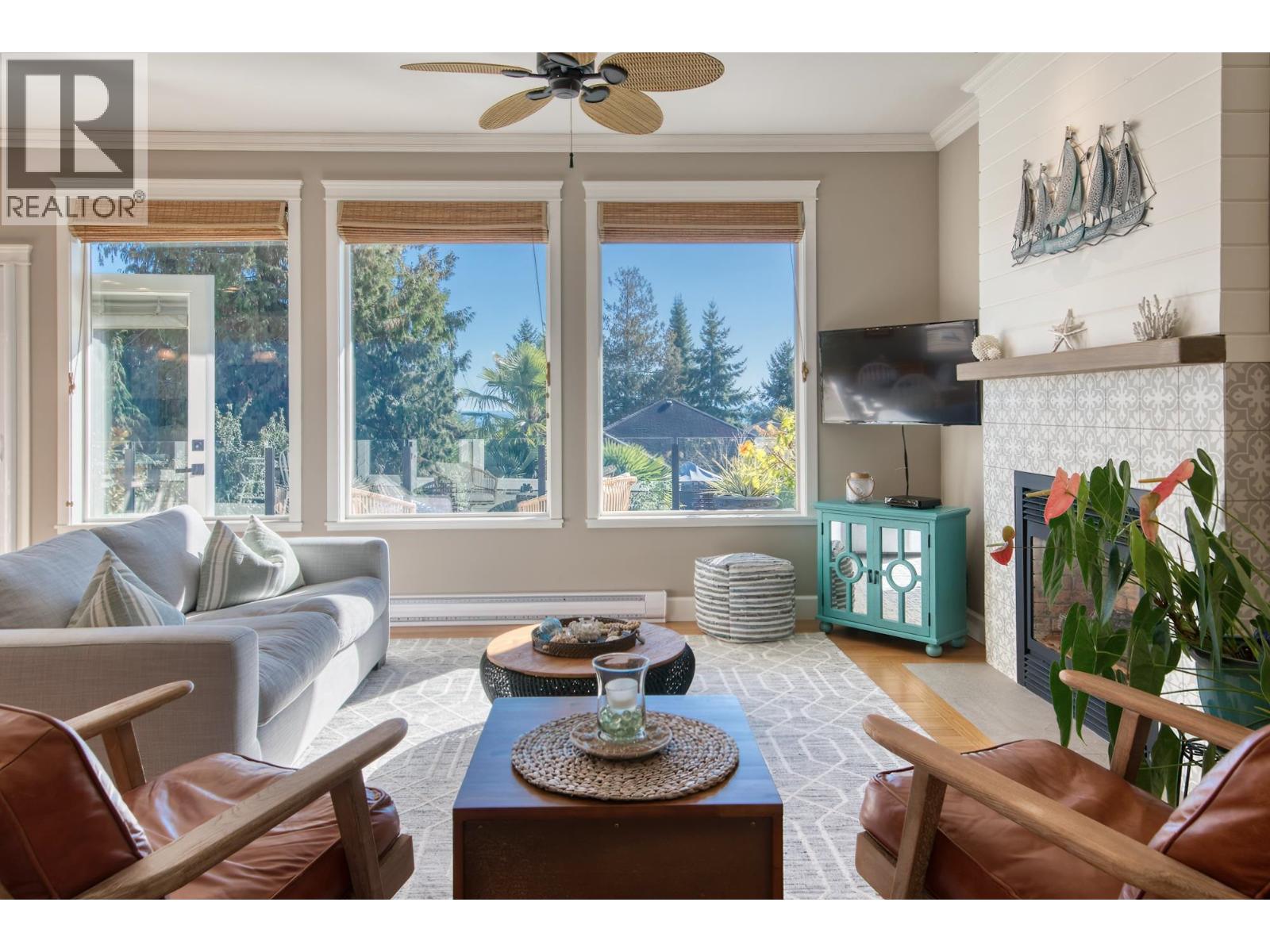 6369 JASPER ROAD, Sechelt